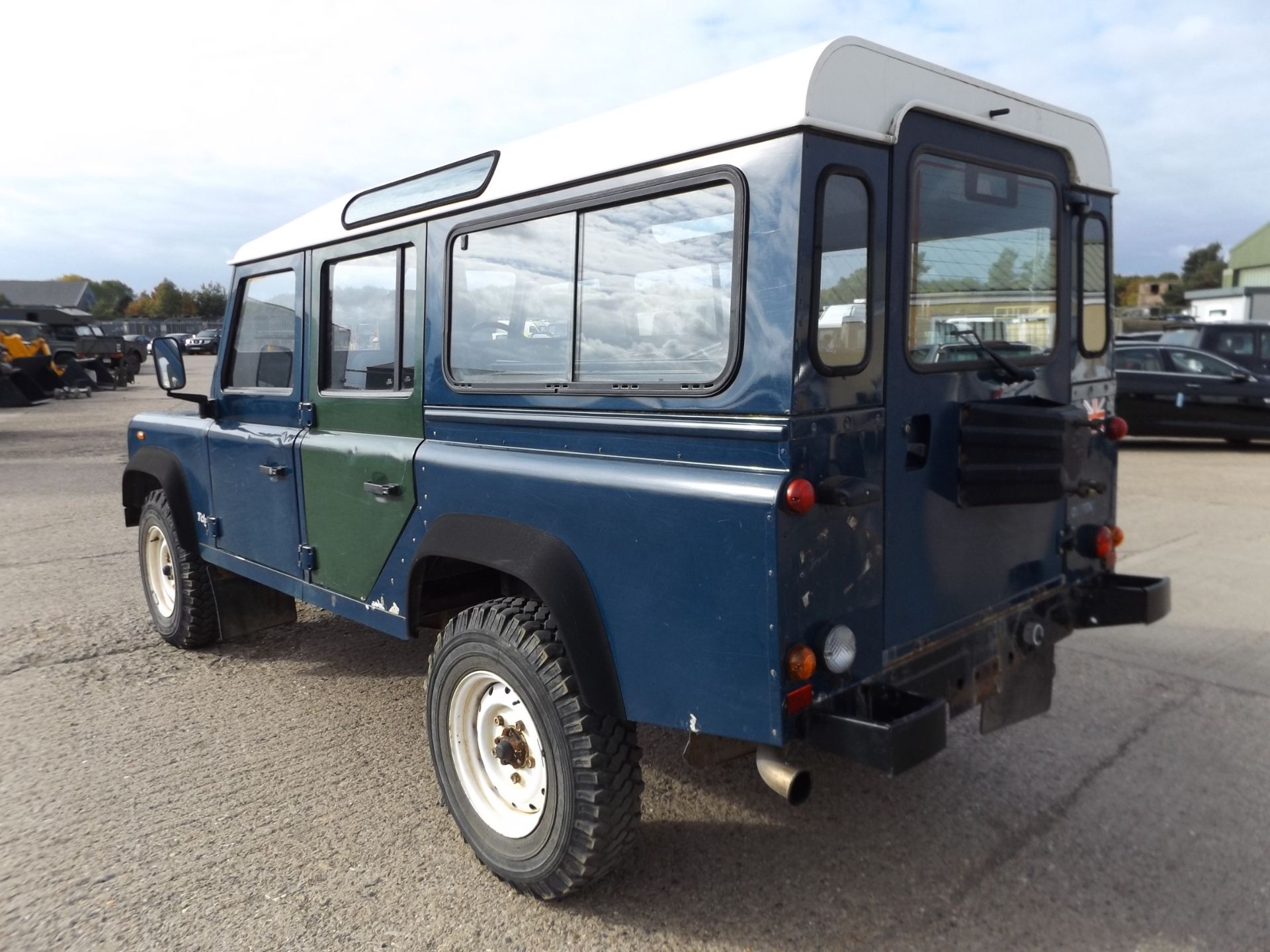 Land Rover Defender 110 TD5 - Image 6 of 20