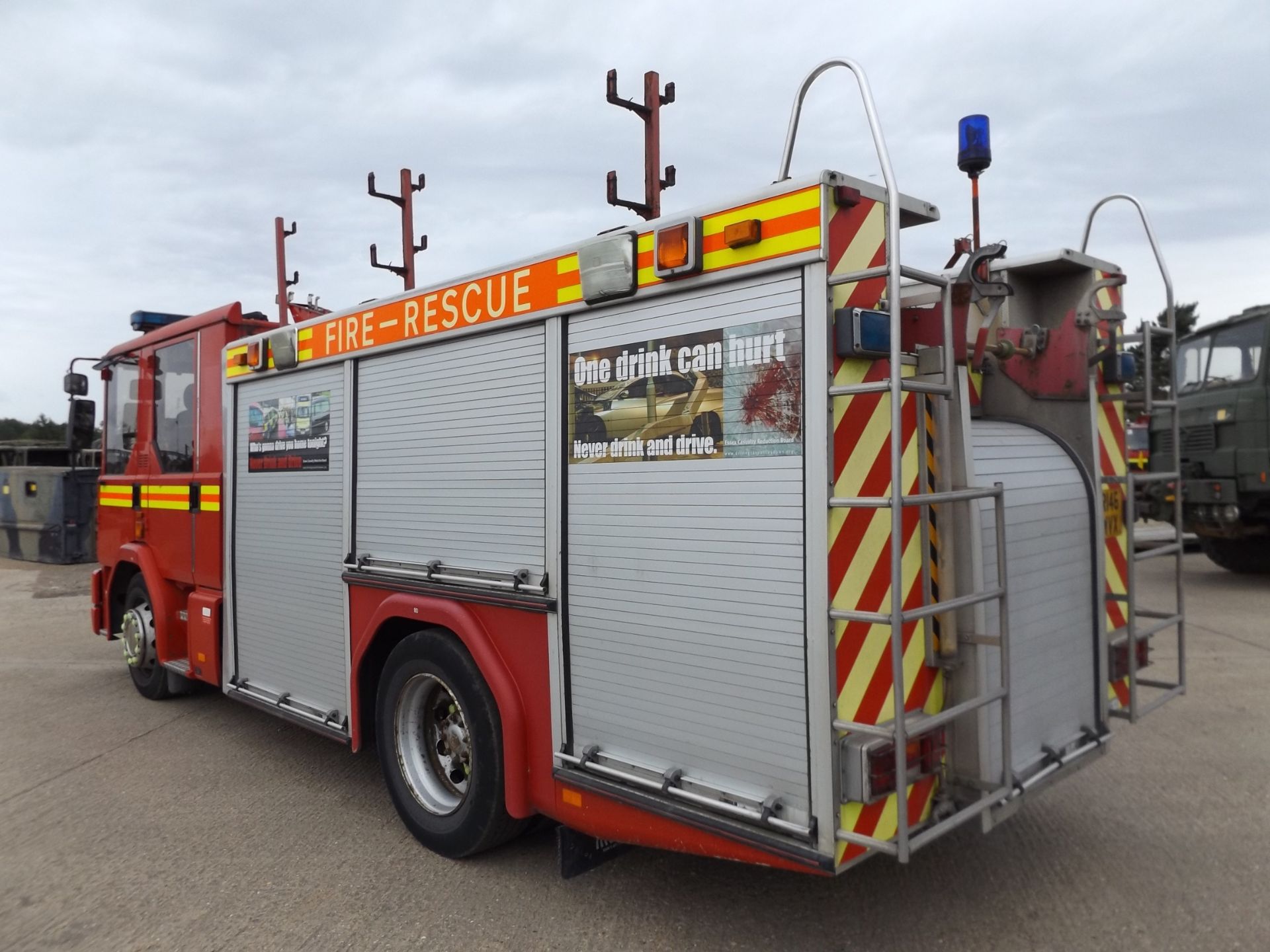 Dennis Sabre Fire Engine - Image 6 of 17