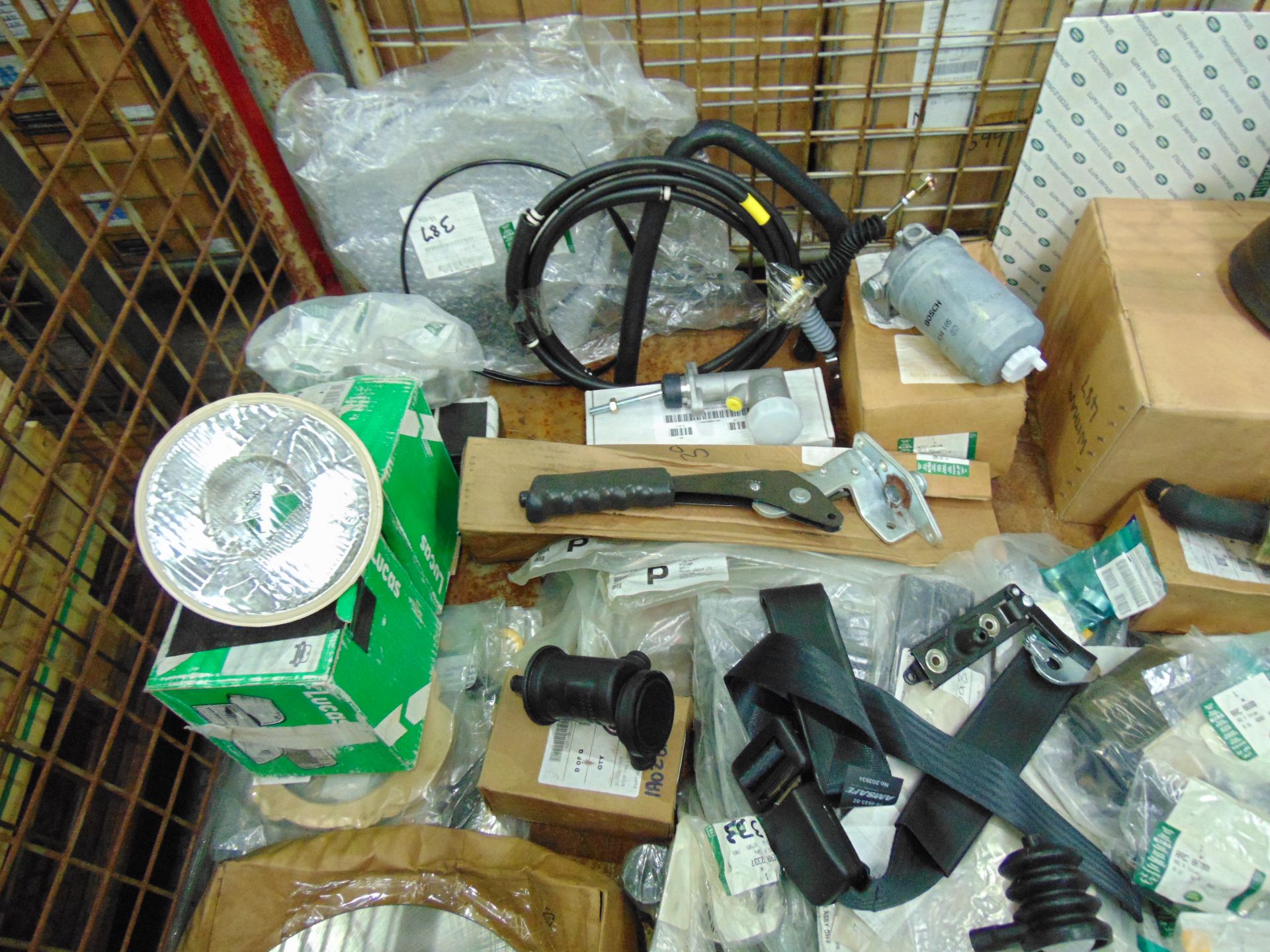 Mixed Stillage of Land Rover Parts - Image 2 of 8