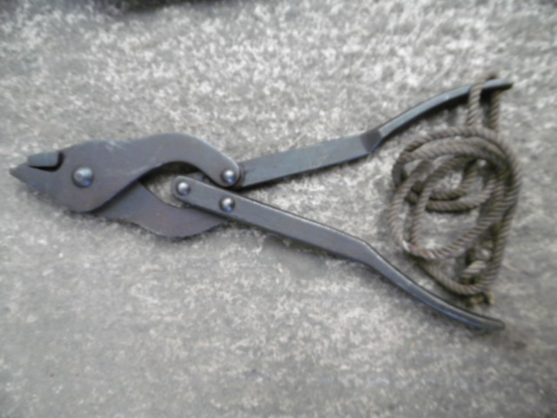 Frog Wire Cutter complete with MTP Camo Pouch - Image 2 of 6