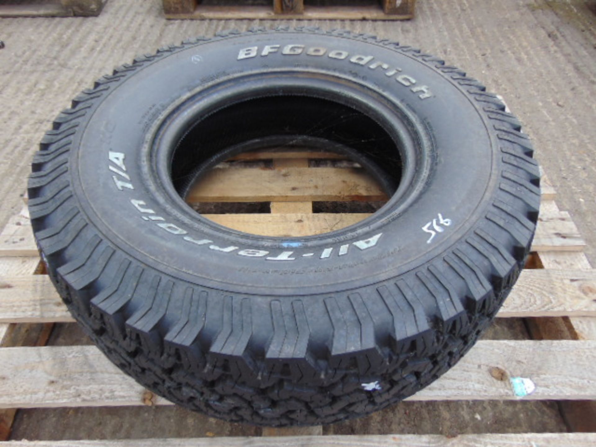 1 x BF Goodrich All Terrain TA LT 285/75 R16 Tyre