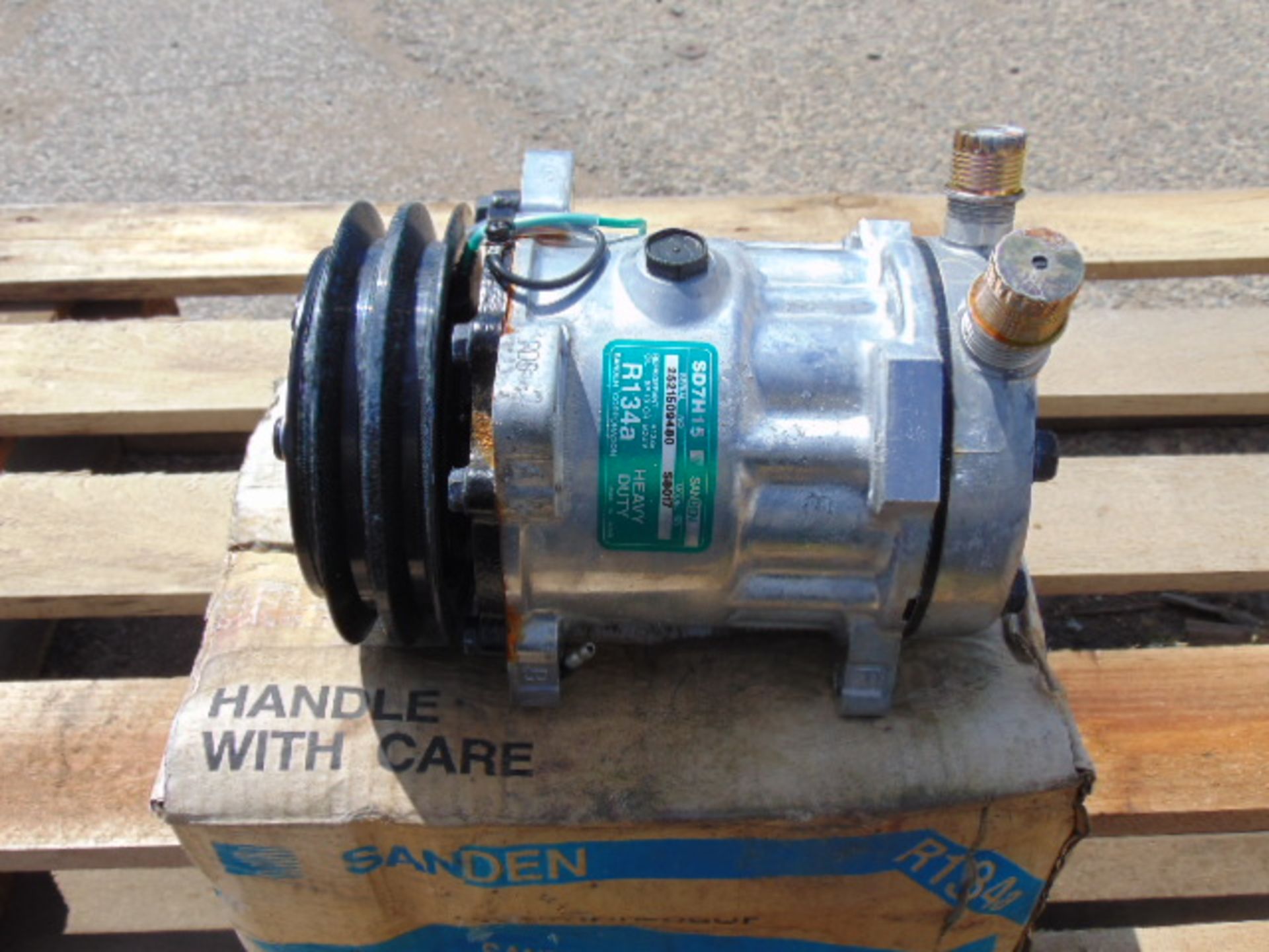 Sanden SD7H15 Air Conditioning Compressor