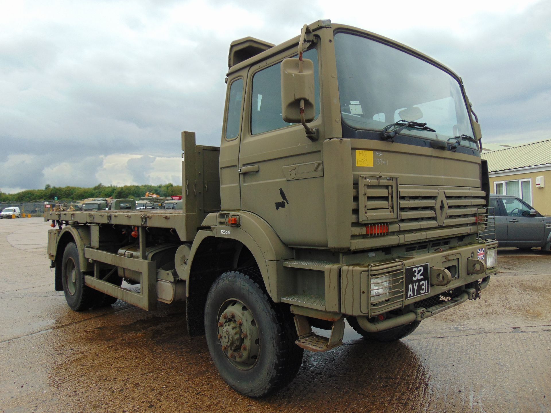 Renault G300 Maxter RHD 4x4 8T Cargo Truck complete with winch