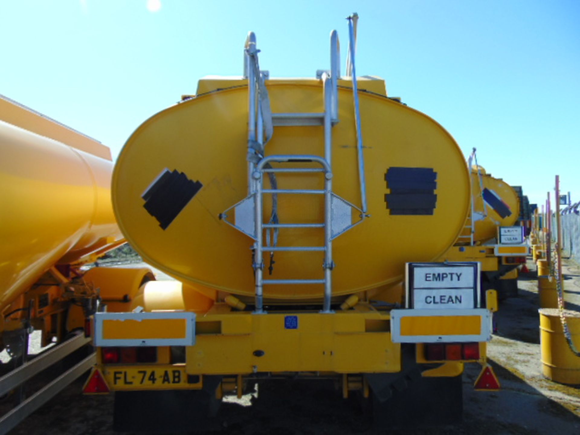 24000 Ltr Twin Axle Fluid Transfer Tanker Trailer - Image 8 of 15