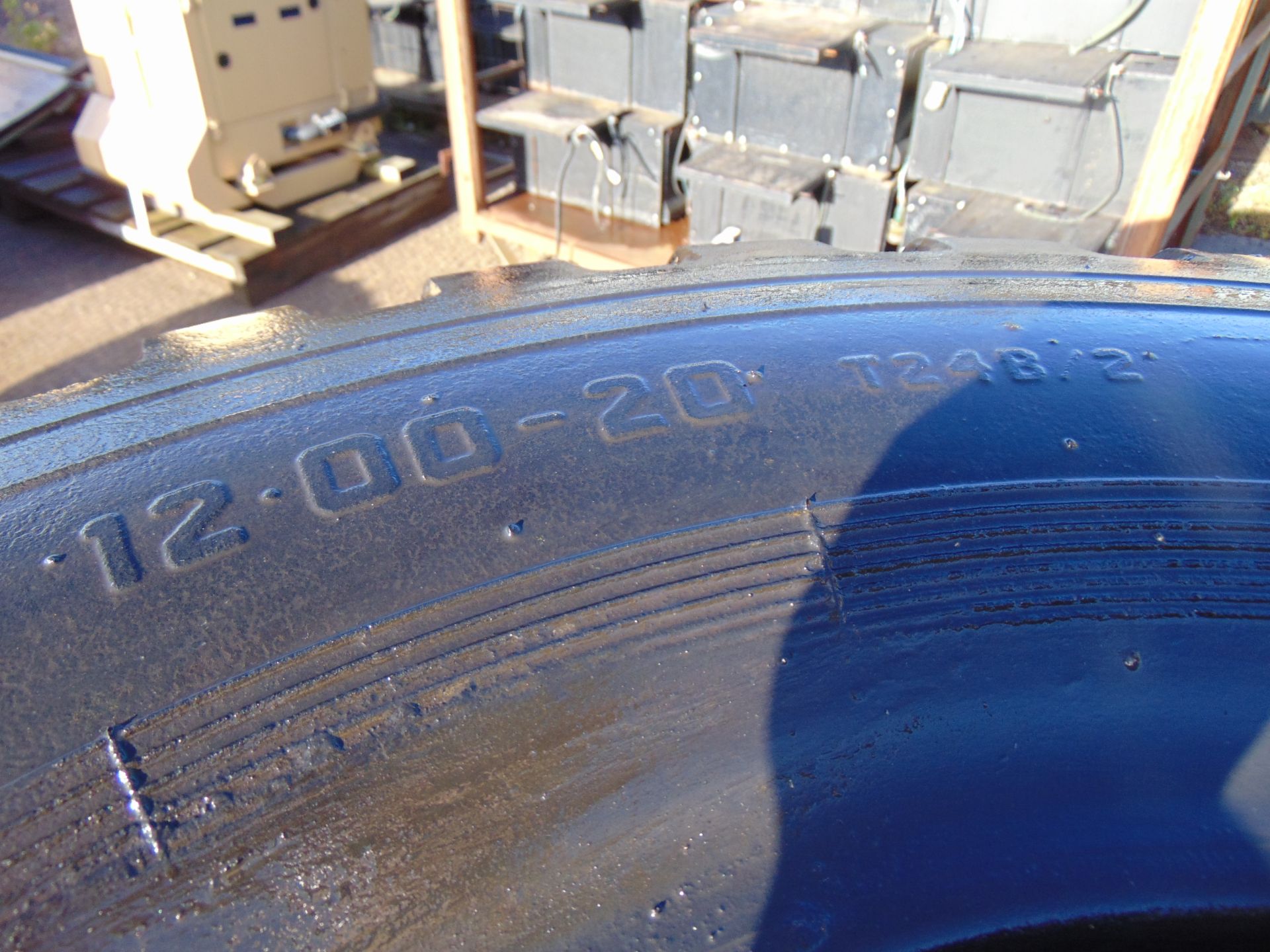4 x Dunlop Track Grip 12.00-20 Tyres - Image 3 of 6