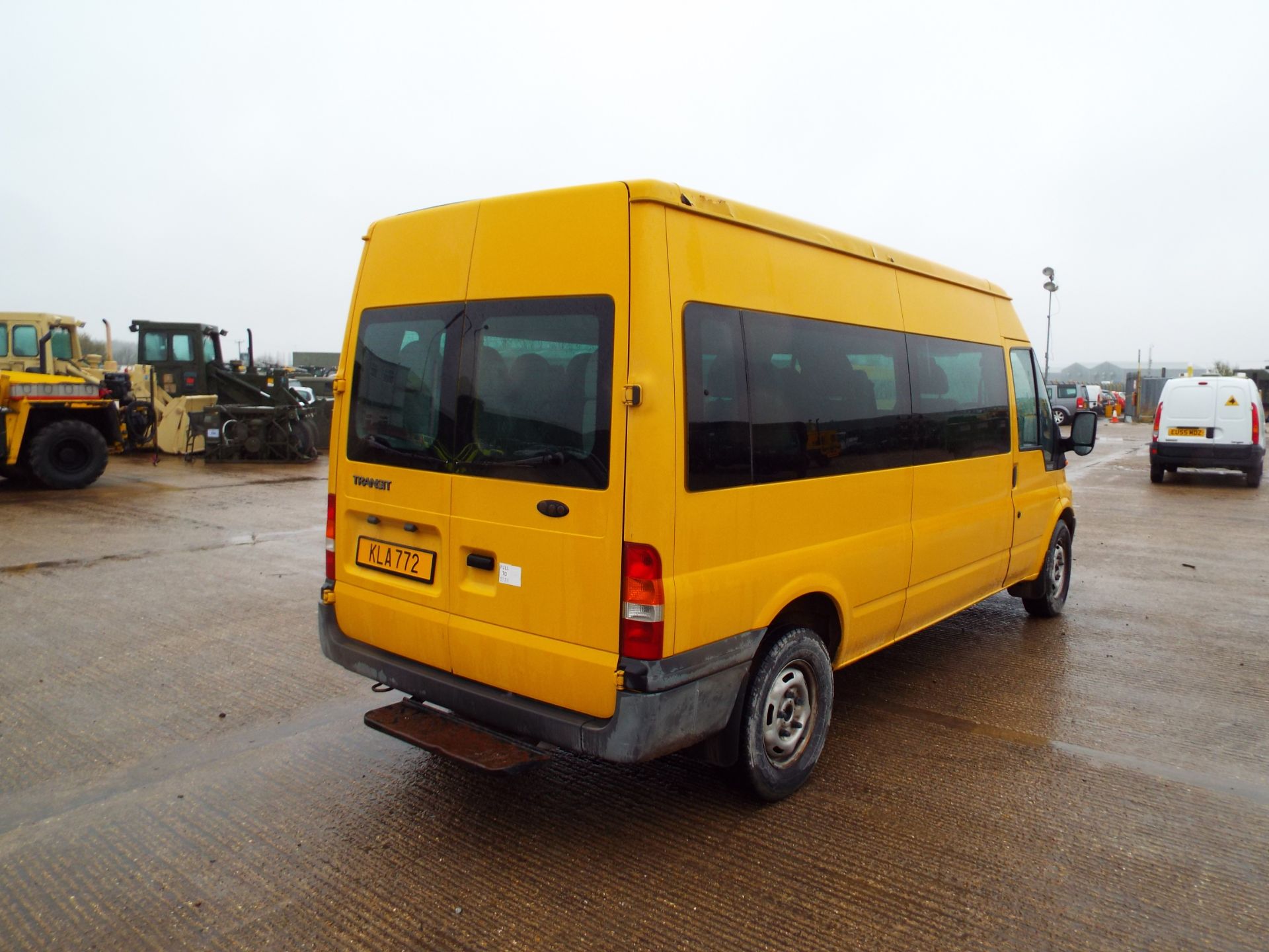 Ford Transit 11 Seat Minibus - Image 7 of 21