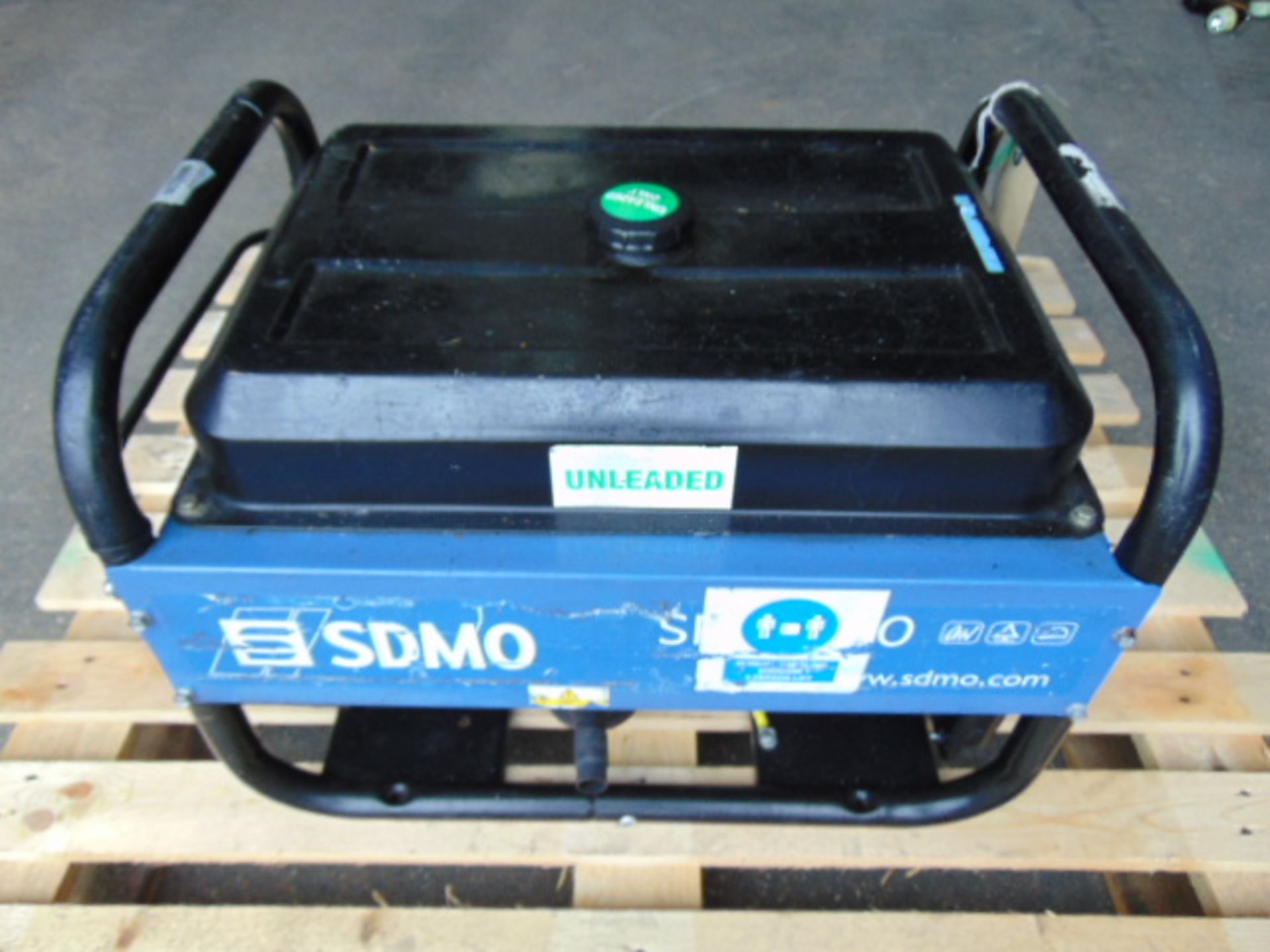 Portable SDMO SH3000 3.6KVA Petrol Generator - Image 2 of 11