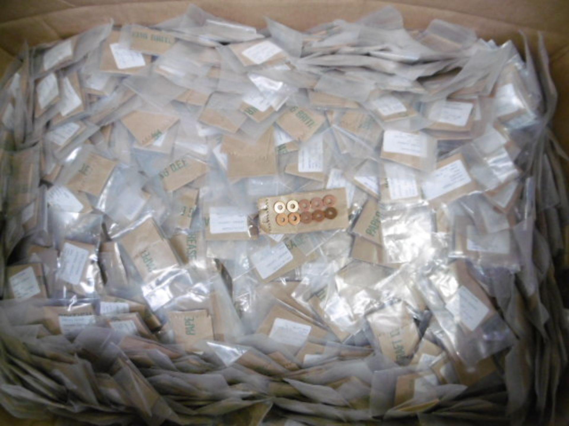 Approx 3300 x Packs of 10 Copper Washers