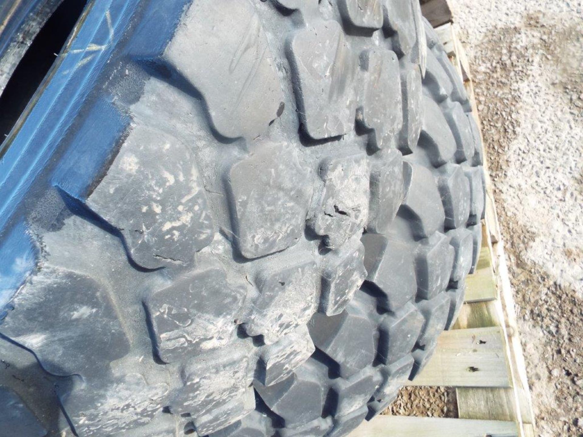 5 x Michelin XZL 395/85 R20 Tyres - Image 2 of 7