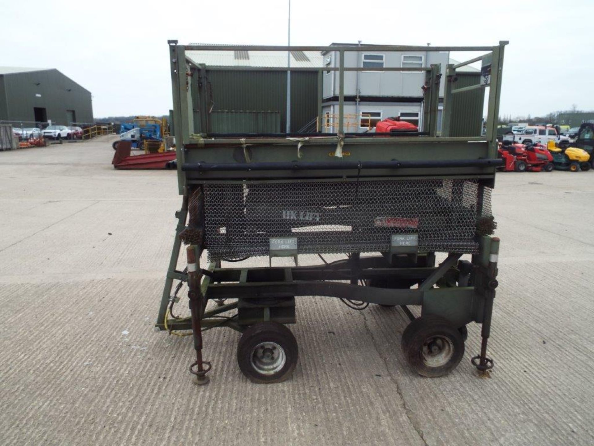 UK Lift 4m Mobile Hydraulic Work Platform - Image 4 of 15