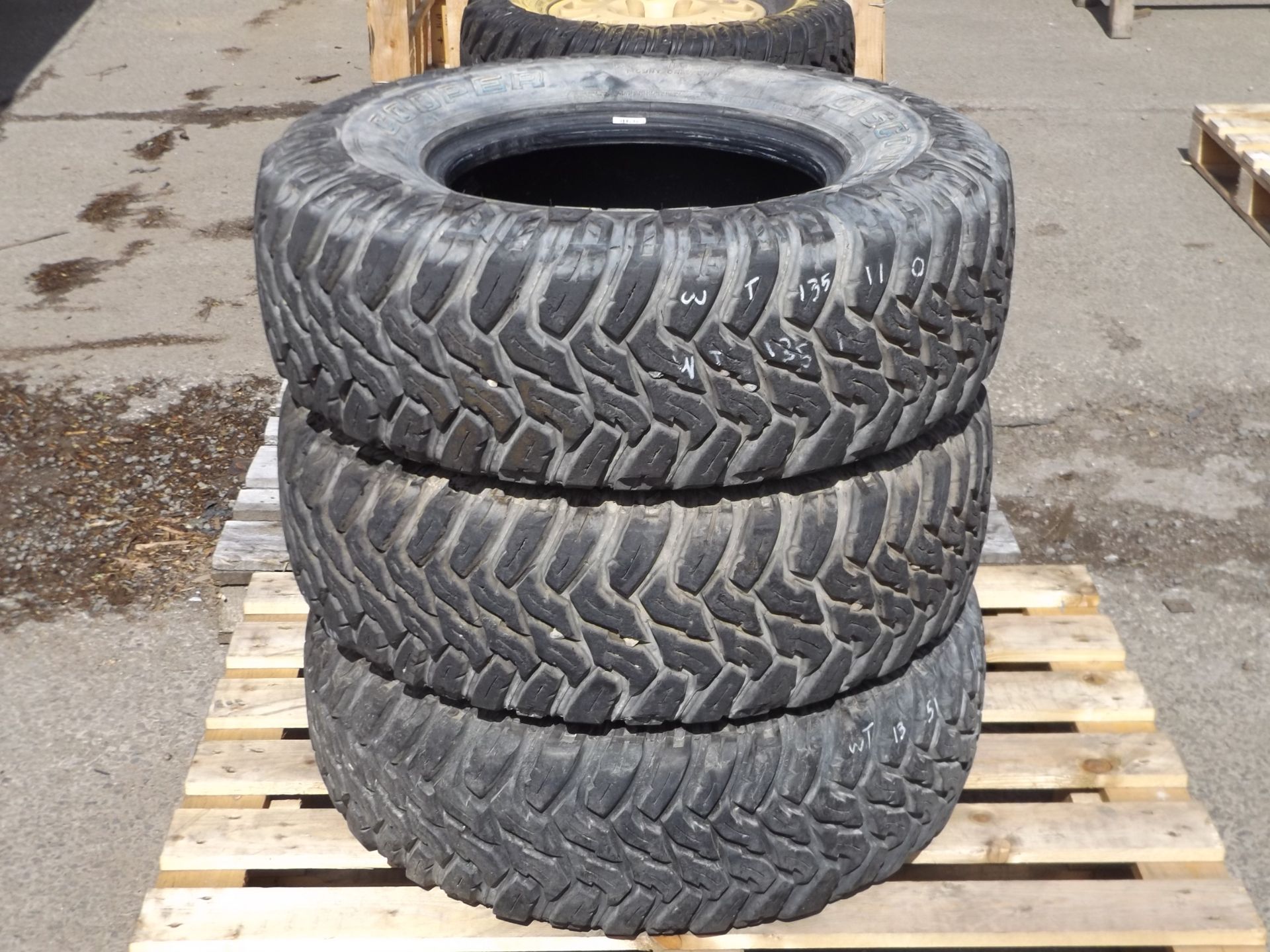 3 x Coopers Discoverer STT LT265/75 R16 Tyres