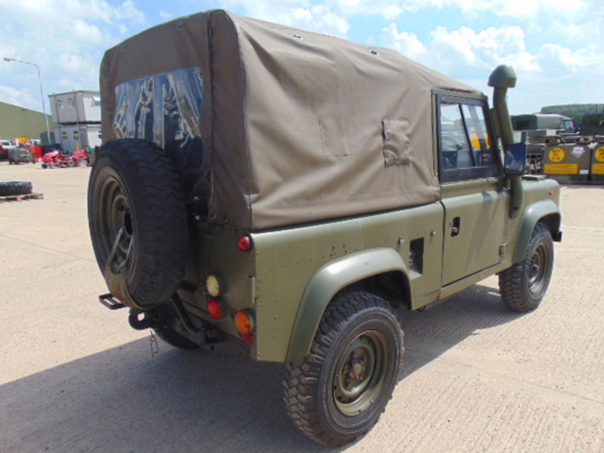 Land Rover Wolf 90 Soft Top - Image 7 of 24