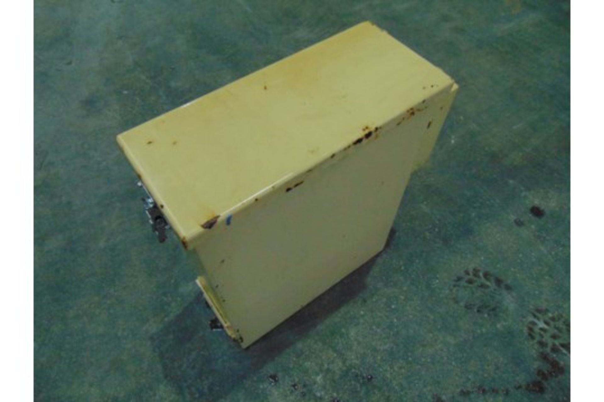 Vehicle Mounted Jerry Can Stowage Box - Image 4 of 6