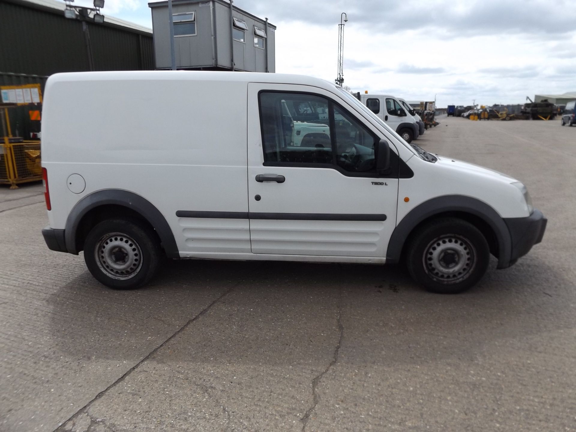 Ford Transit Connect T200L Panel Van - Image 8 of 16