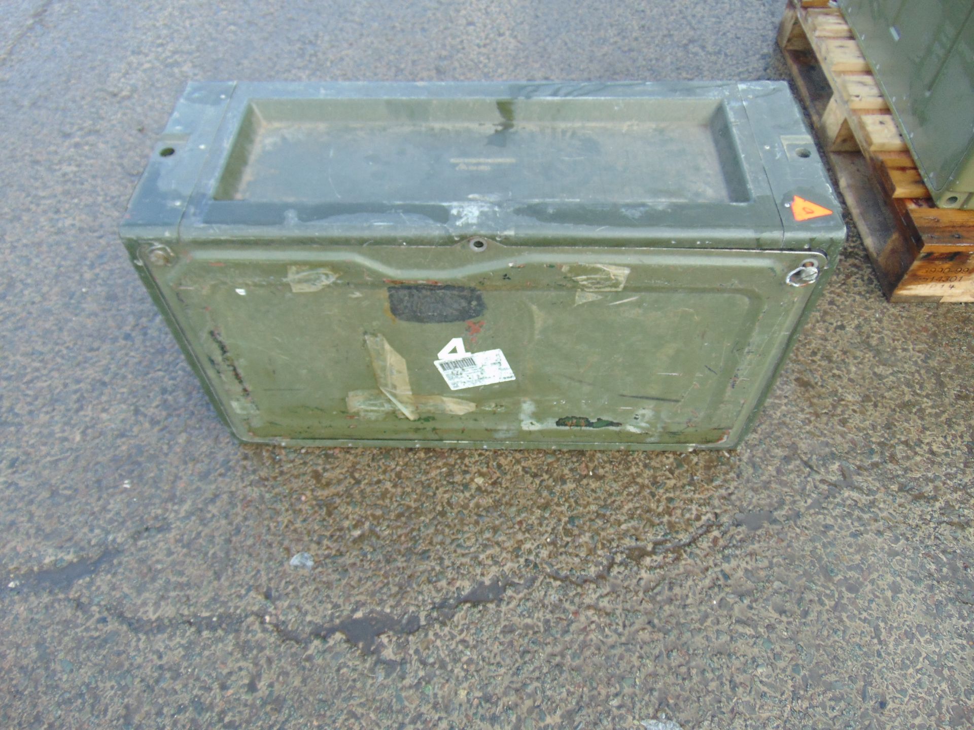 16 x Heavy Duty Interconnecting Storage Boxes With Lids - Image 5 of 6