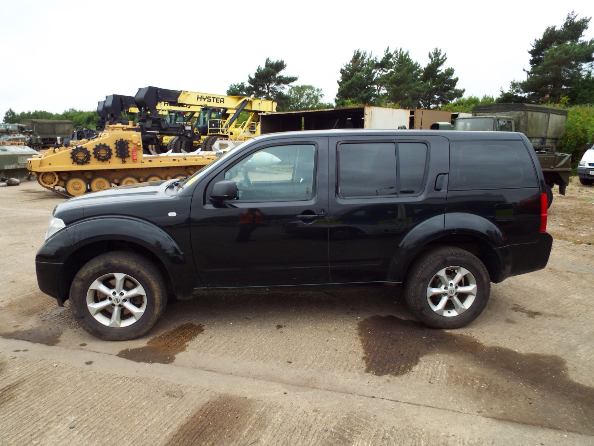 Nissan Pathfinder 2.5DCi Trek - Image 4 of 21