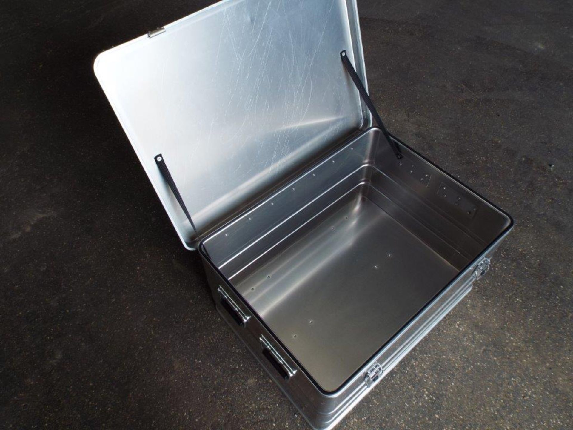 Heavy Duty Aluminium Stacking Case - Image 4 of 6