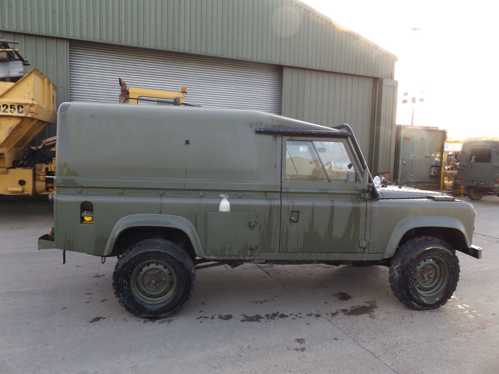 Land Rover TITHONUS 110 Hard Top - Image 6 of 19