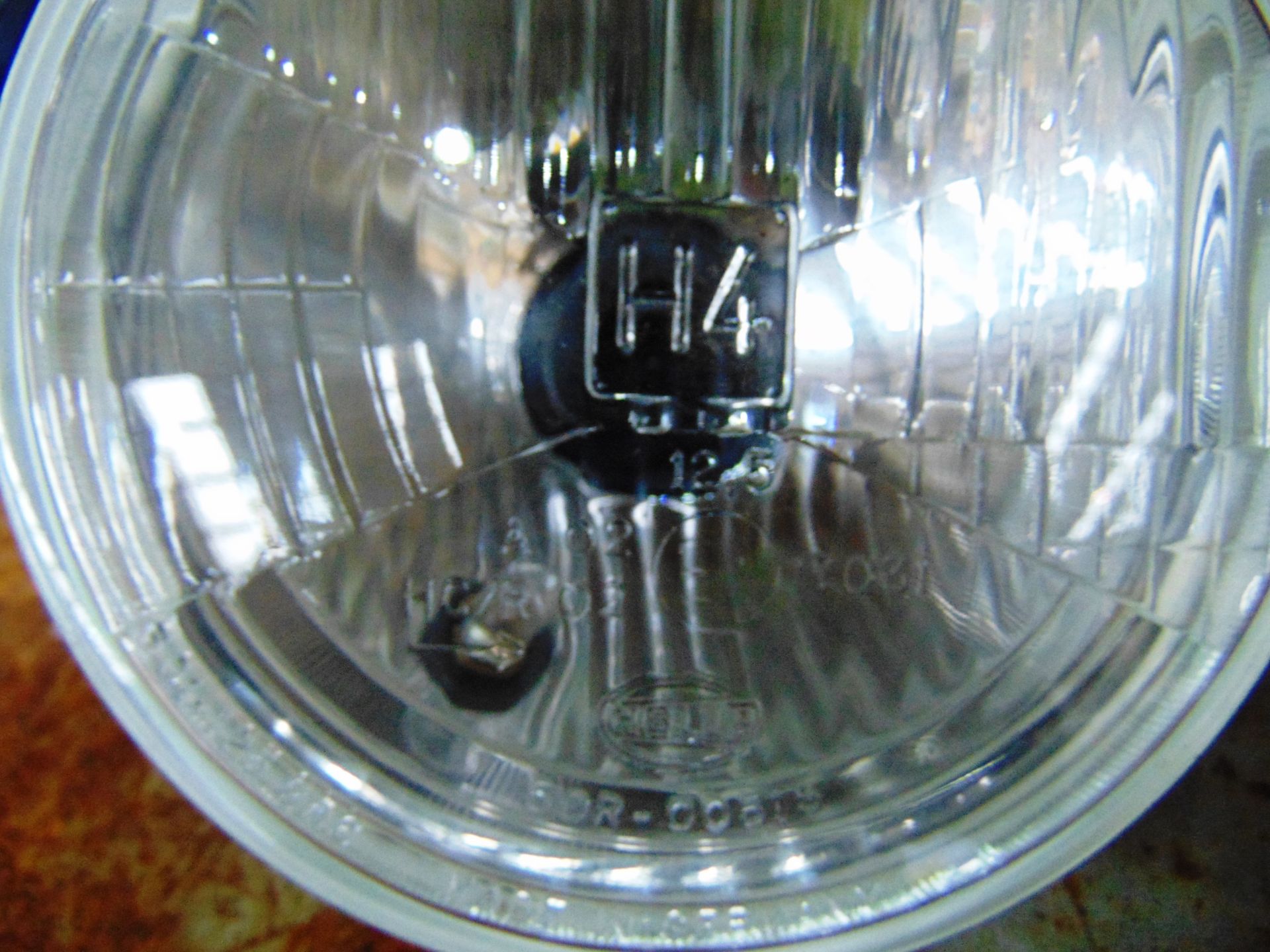 8 x HELLA Optare Solo 5 3/4" Headlamp P/No 1L3 002 850-06 - Image 6 of 7