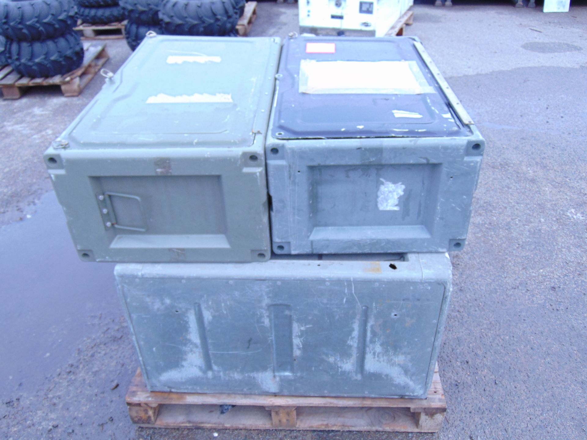 5 x Heavy Duty Interconnecting Storage Boxes With Lids - Image 3 of 8