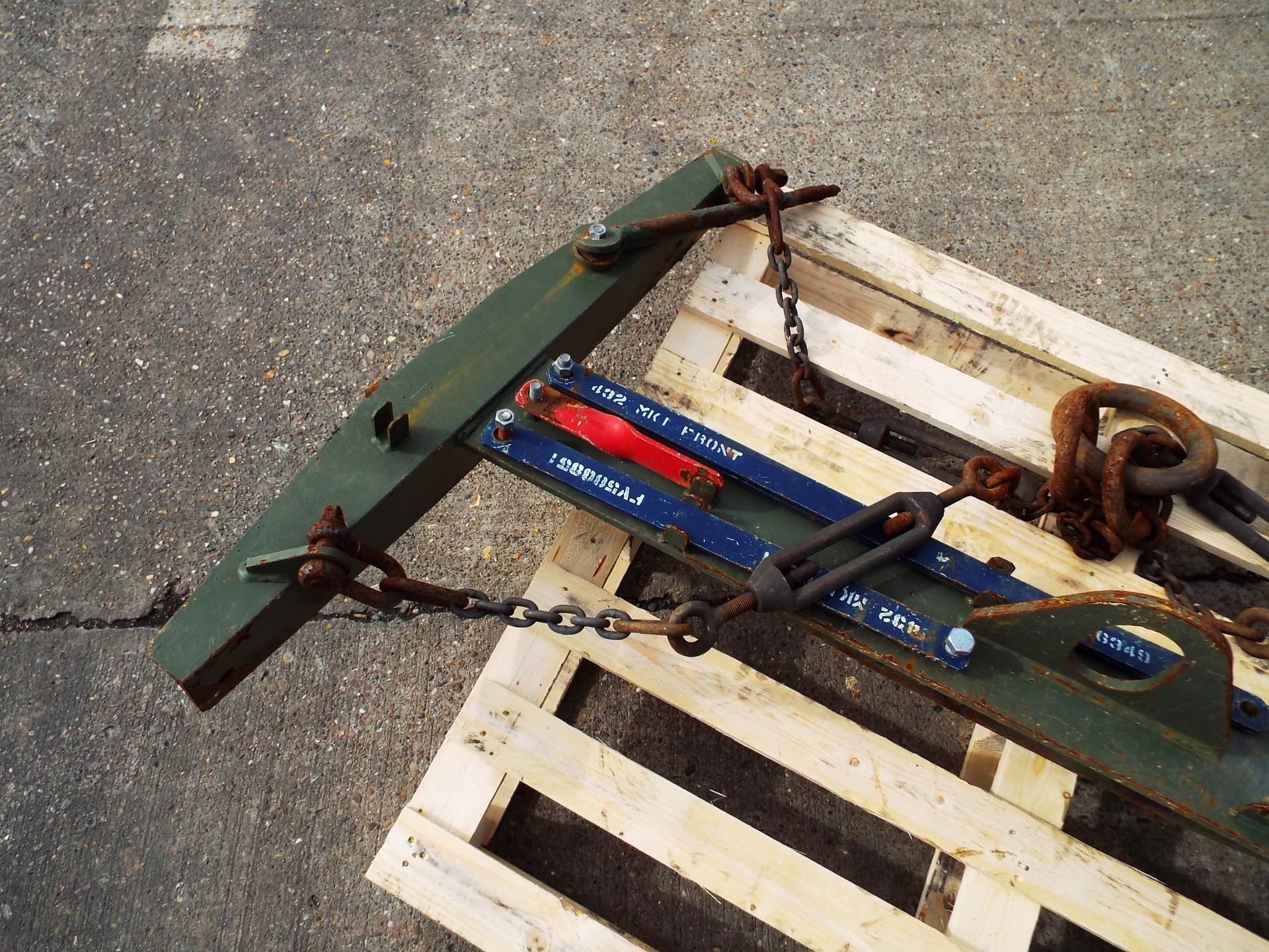 Extremely Rare Original FV432 Pack Lifting Frame with Attachments - Image 2 of 6