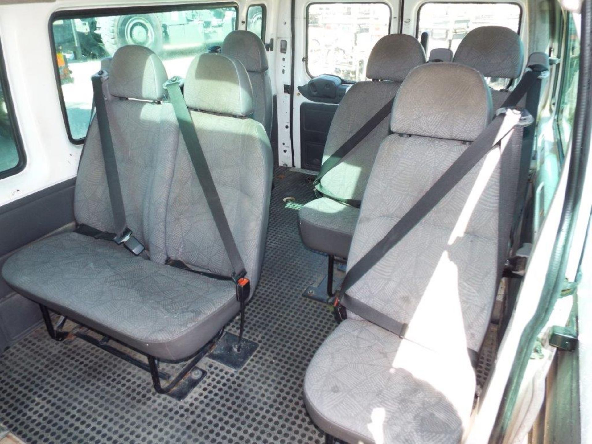 Ford Transit 9 Seat Minibus - Image 14 of 21