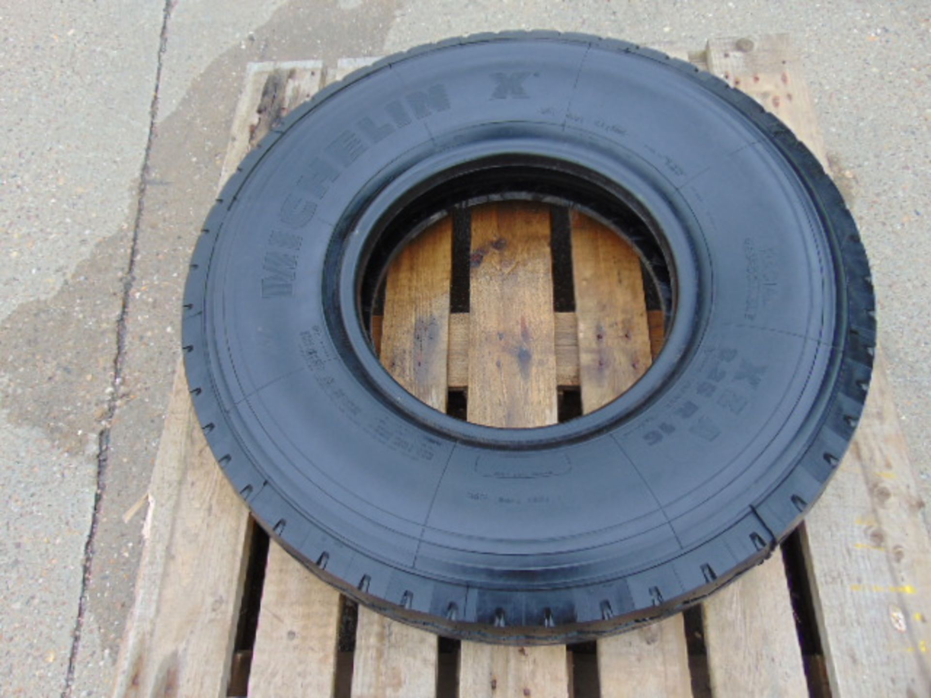 1 x Michelin 8.25 R16 XZA Tyre - Bild 5 aus 5