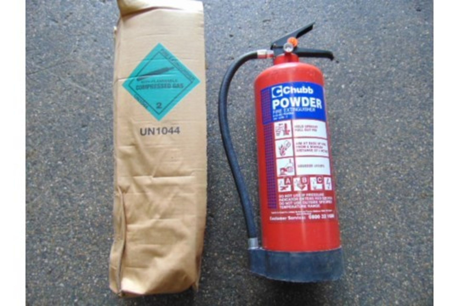 37 x Chubb 6KG ABC Powder Fire Extinguishers - Image 6 of 8