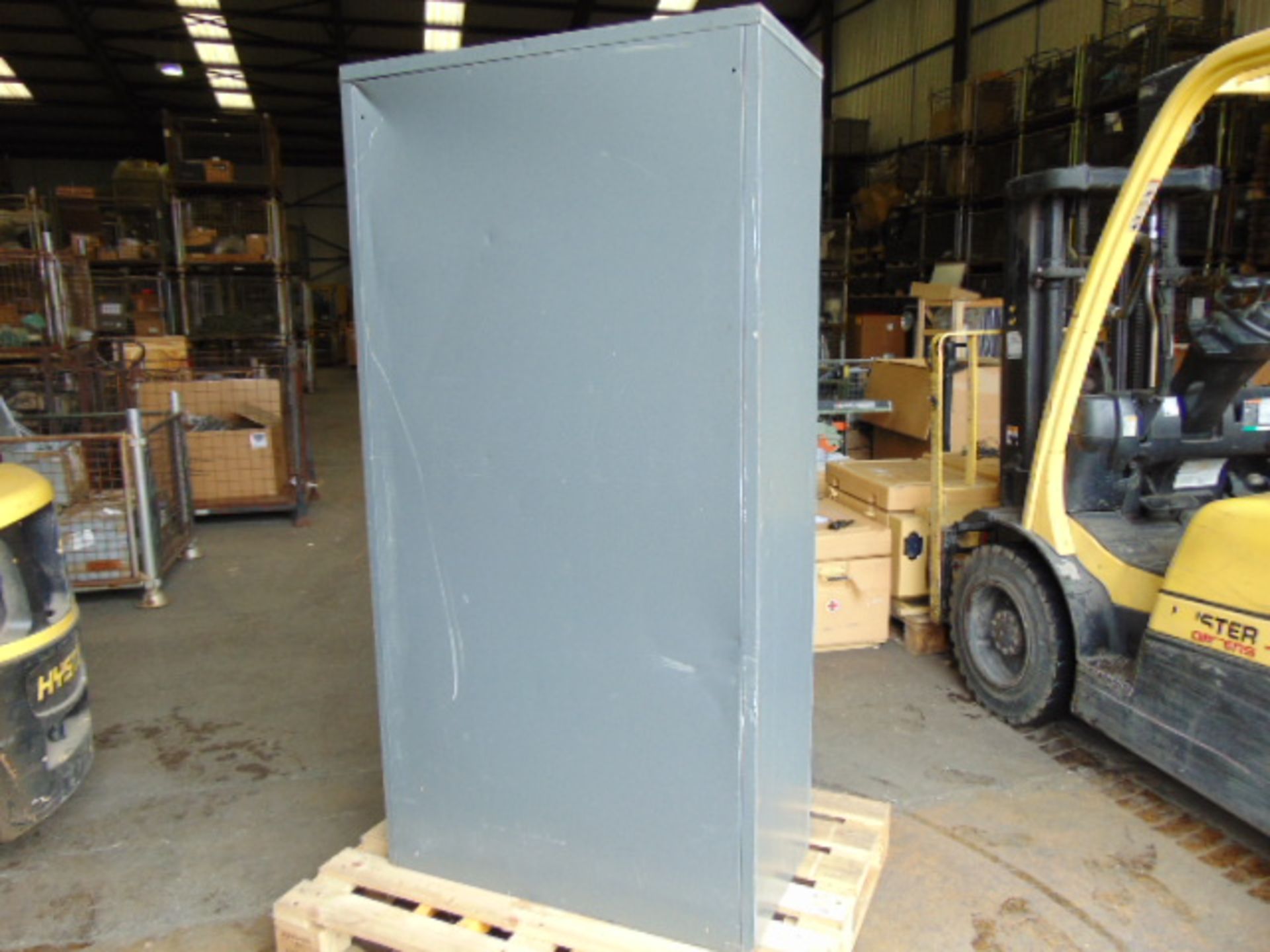 Heavy Duty Storage Locker - Image 5 of 6