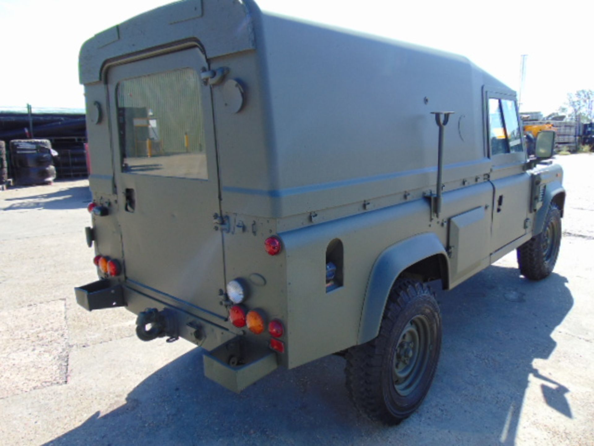 Military Specification Land Rover Wolf 110 Hard Top FFR - Bild 7 aus 29