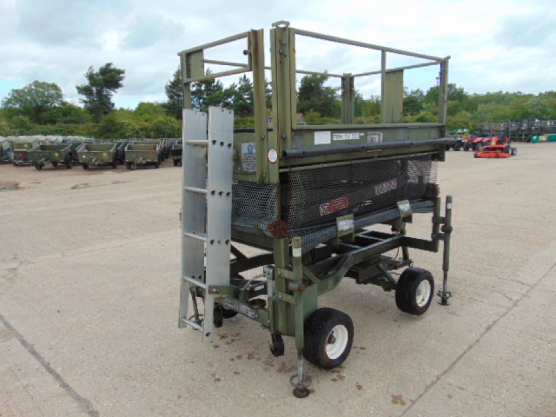 UK Lift 4m Mobile Hydraulic Work Platform - Image 7 of 15