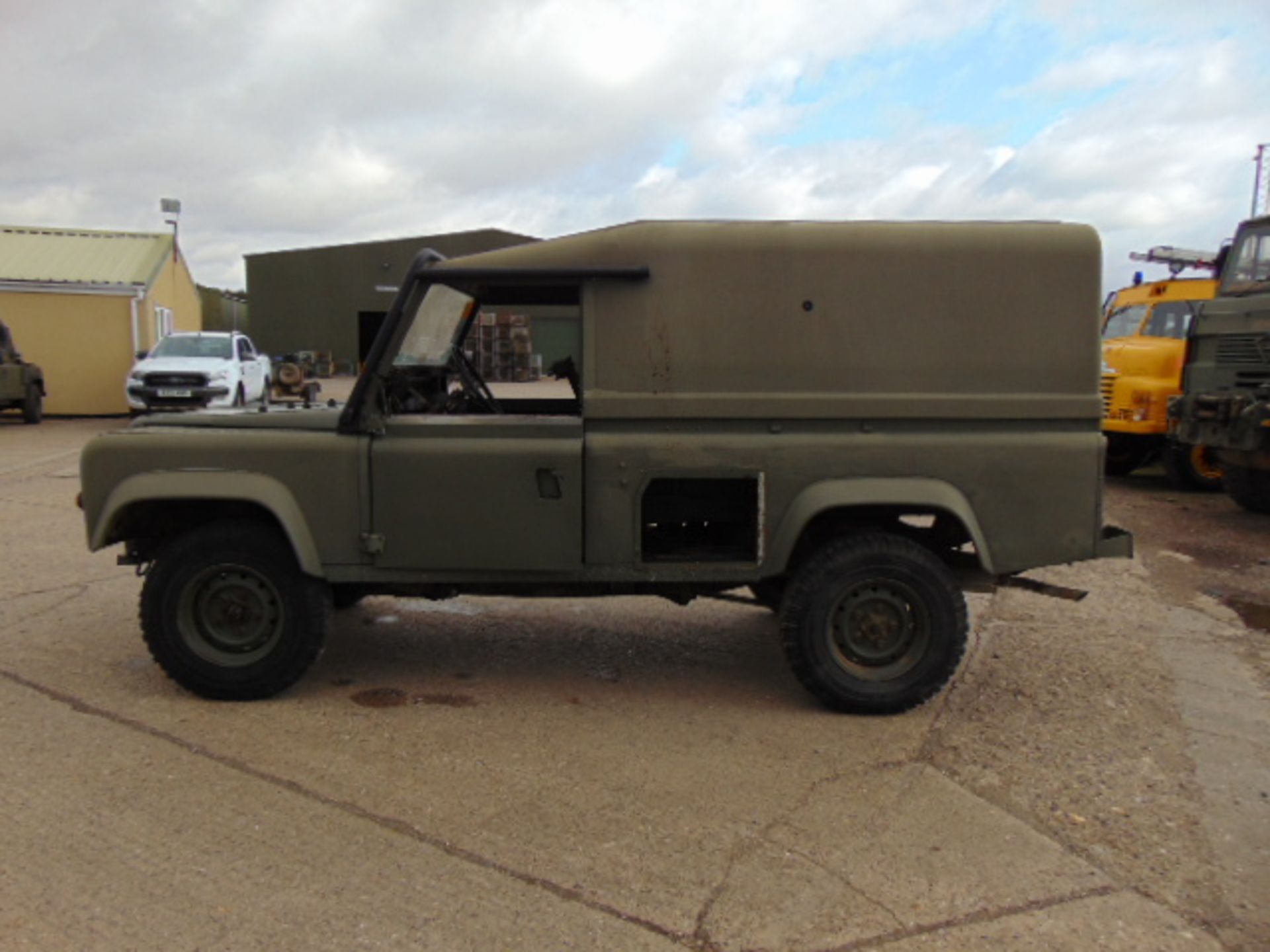 Left Hand Drive Land Rover Defender TITHONUS 110 Hard Top - Image 4 of 18