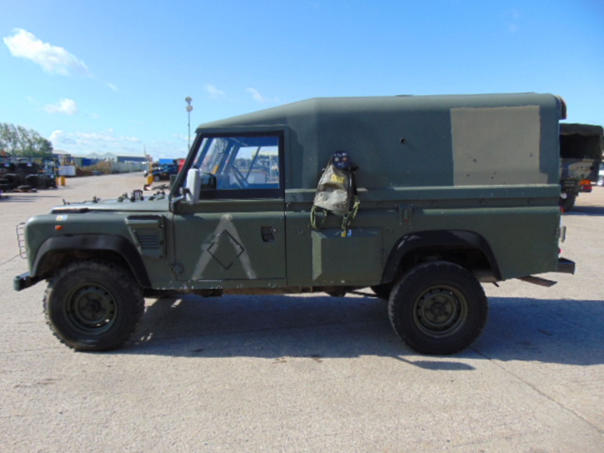 Military Specification Land Rover Wolf 110 Hard Top - Bild 4 aus 22
