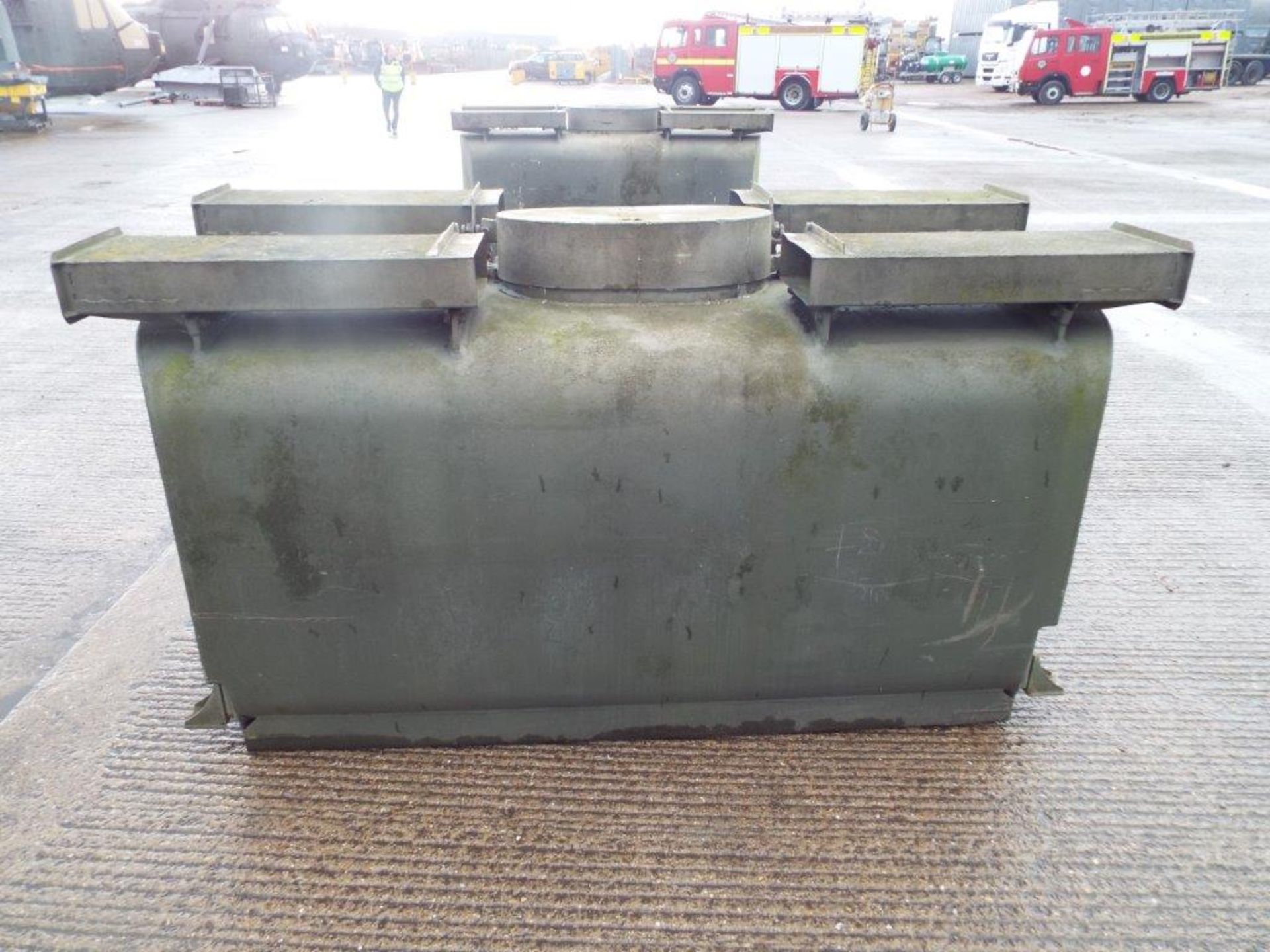 Gloster Saro 2,200Ltr Aluminium Fuel/Fluid Distribution Tank - Image 3 of 8