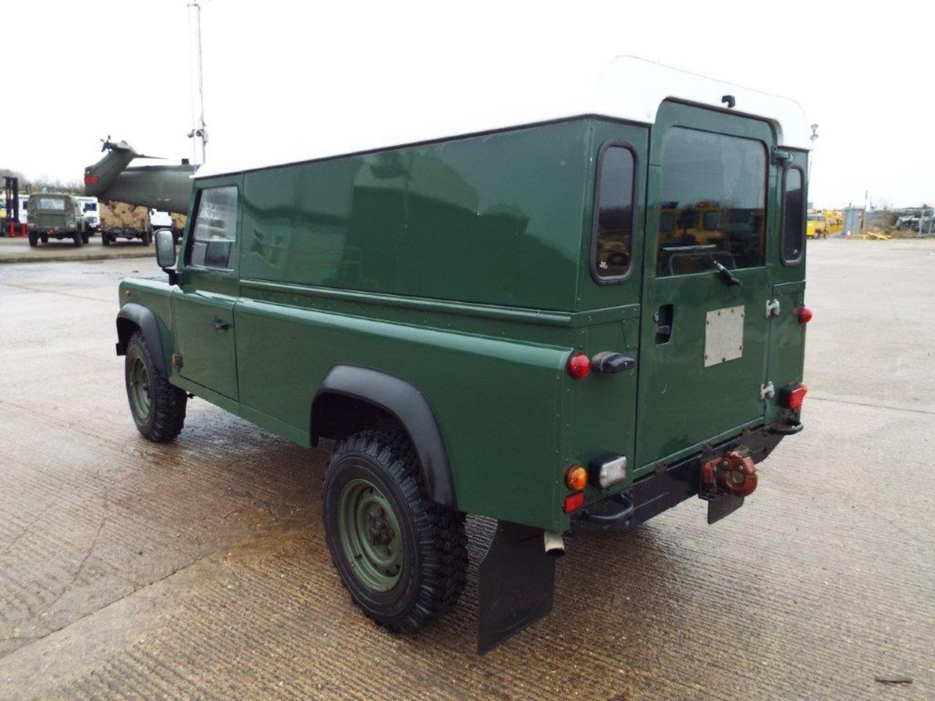 Land Rover Defender 110 300Tdi Hard Top - Image 5 of 22