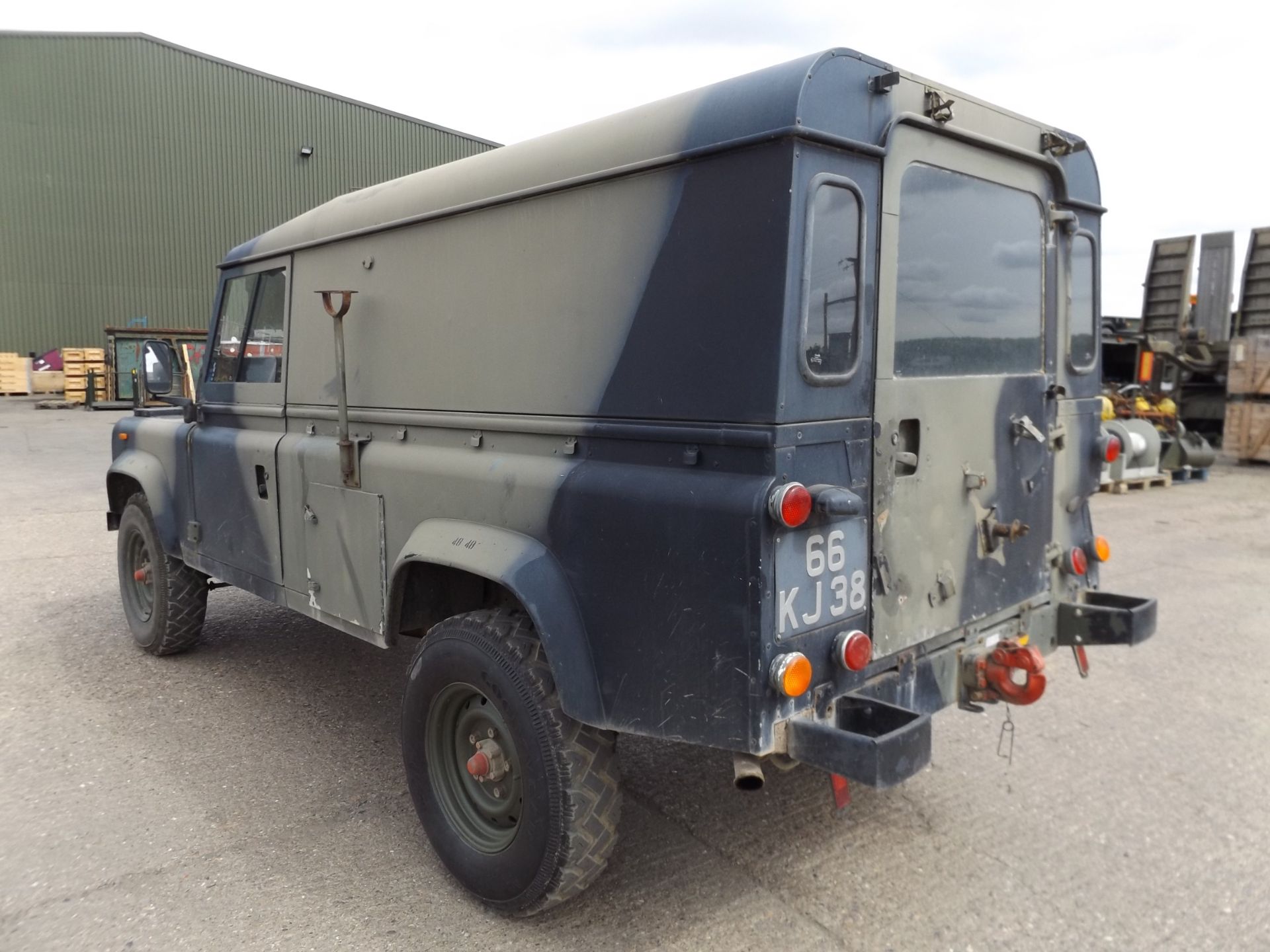 Land Rover 110 Hard Top - Image 6 of 19