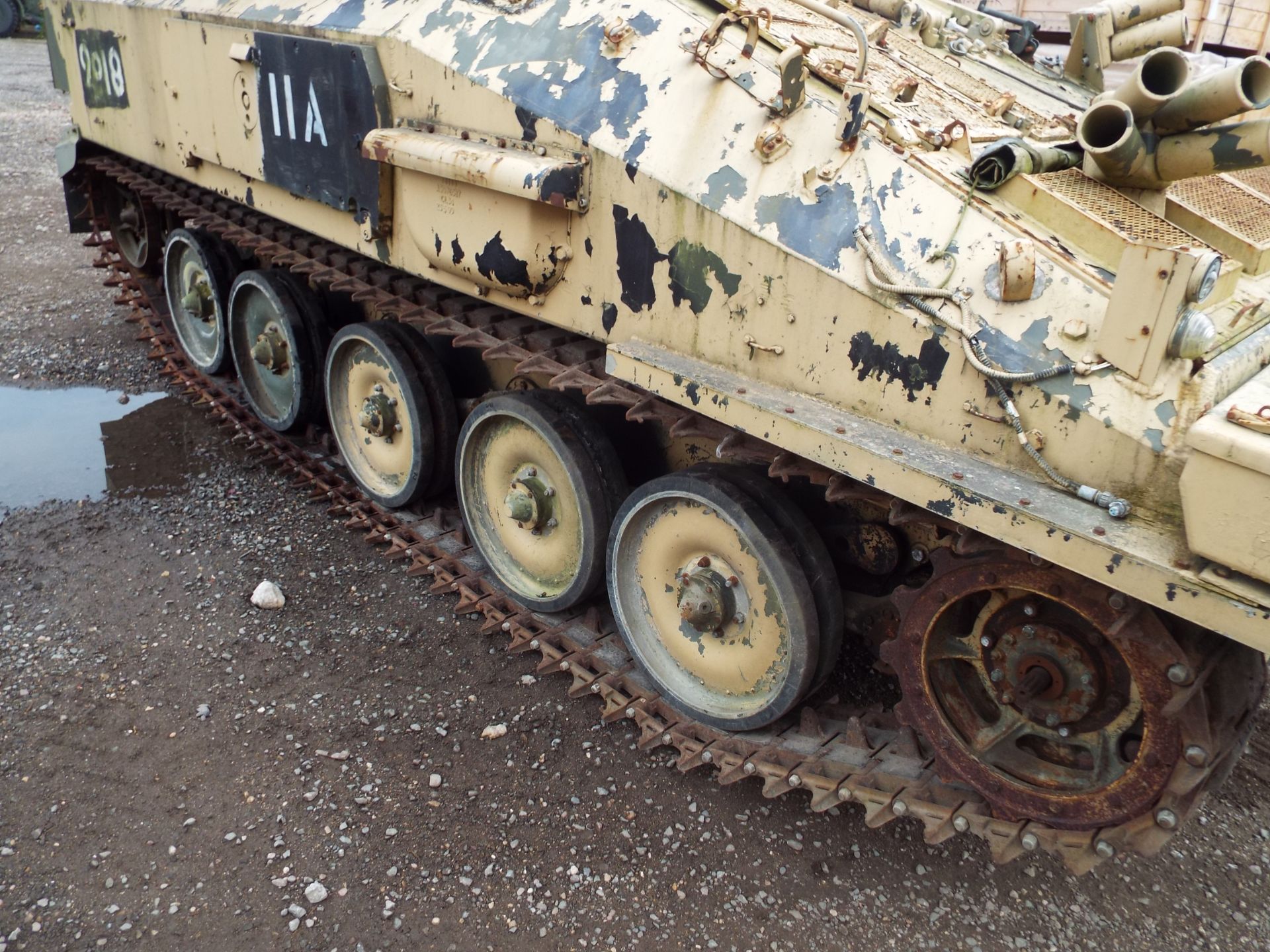 CVRT (Combat Vehicle Reconnaissance Tracked) Spartan Armoured Personnel Carrier - Bild 12 aus 33