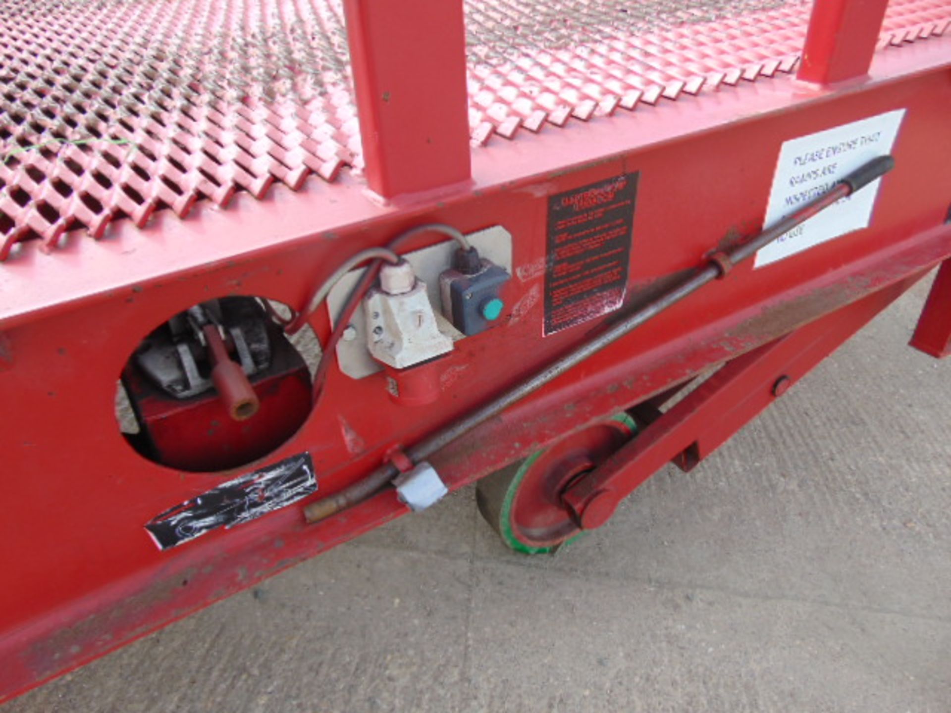 2012 Thorworld 10 Tonne Electric / Hydraulic Mobile Loading Ramp - Bild 6 aus 9