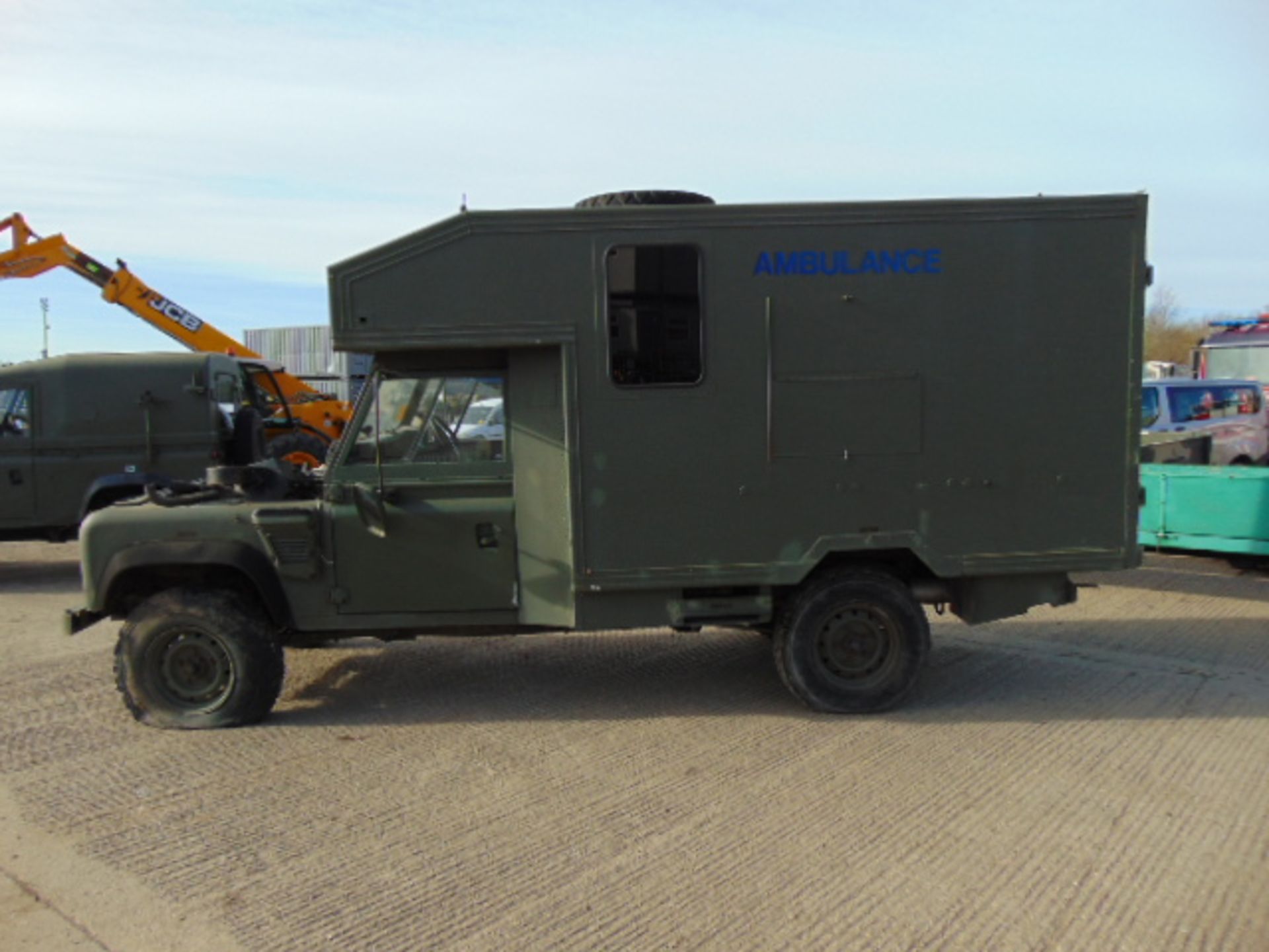 Military Specification Land Rover Wolf 130 Ambulance - Image 4 of 19