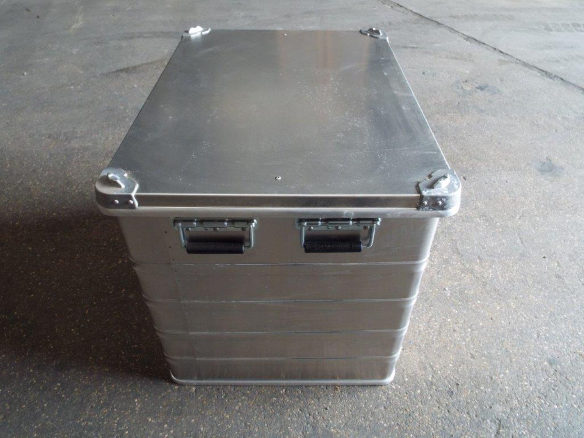 Unissued Heavy Duty Aluminium Stacking Case - Image 3 of 5