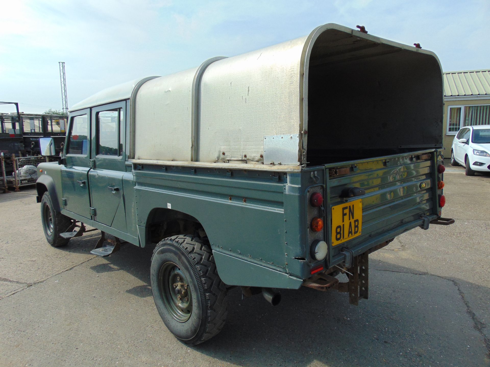 Land Rover Defender 130 TD5 Double Cab Pick Up - Image 6 of 17
