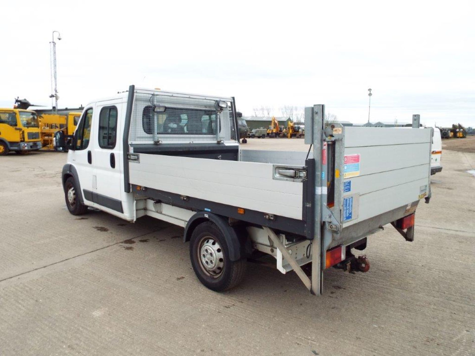 Citroen Relay 7 Seater Double Cab Dropside Pickup with 500kg Ratcliff Palfinger Tail Lift - Image 5 of 29