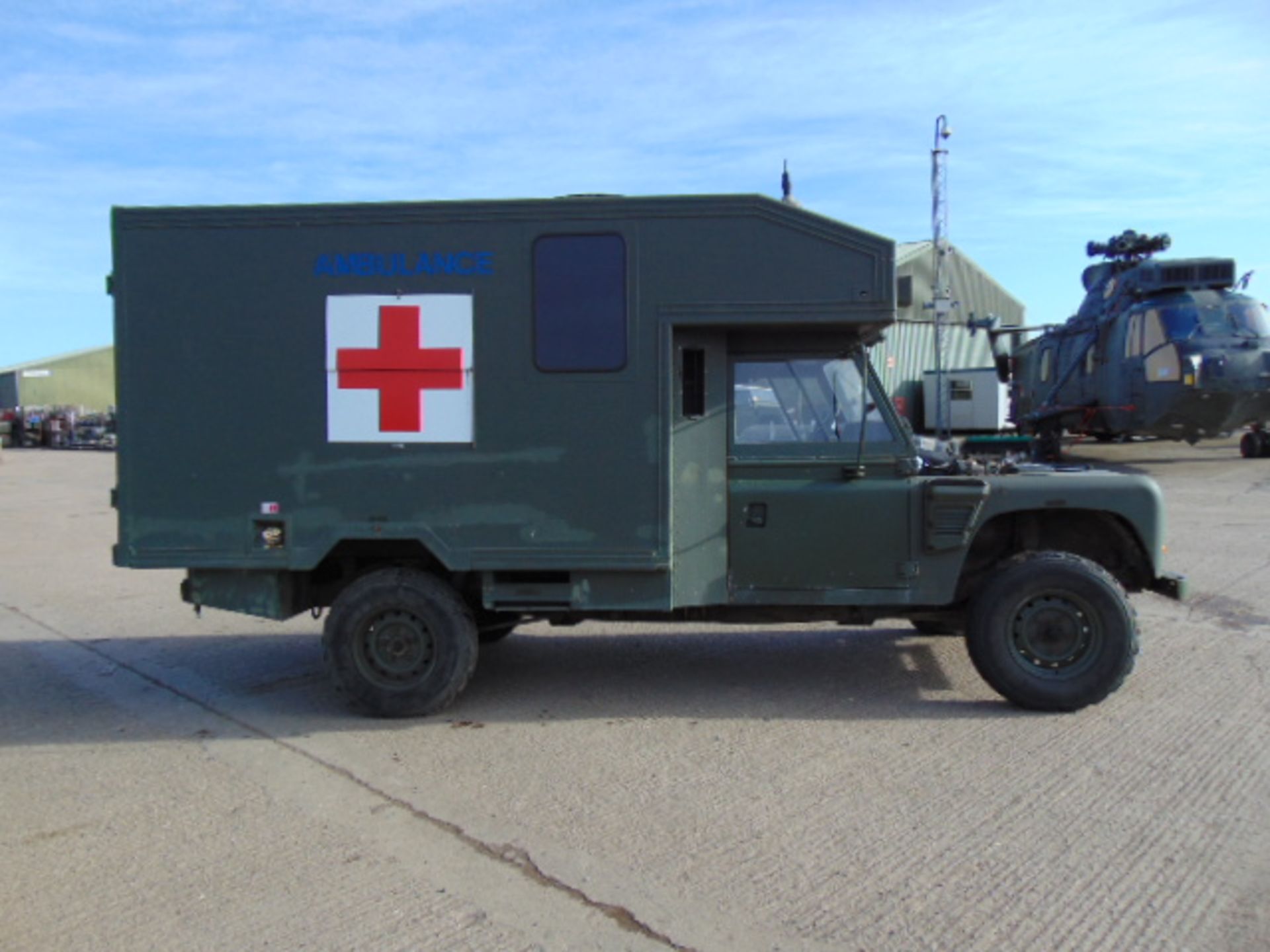 Military Specification Land Rover Wolf 130 Ambulance - Image 5 of 19