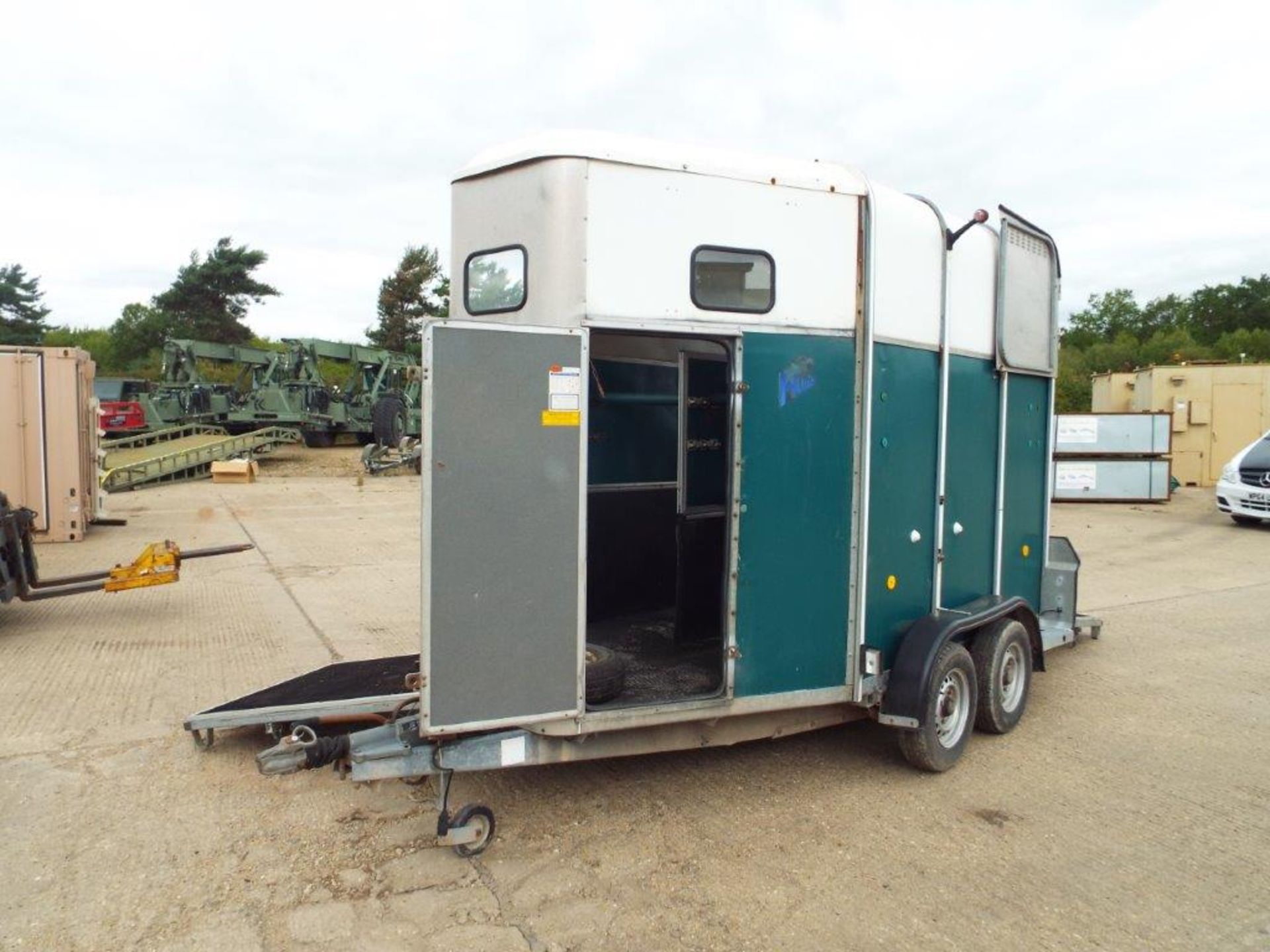 Ifor Williams Twin Axle 2 Horse Trailer - Image 3 of 25
