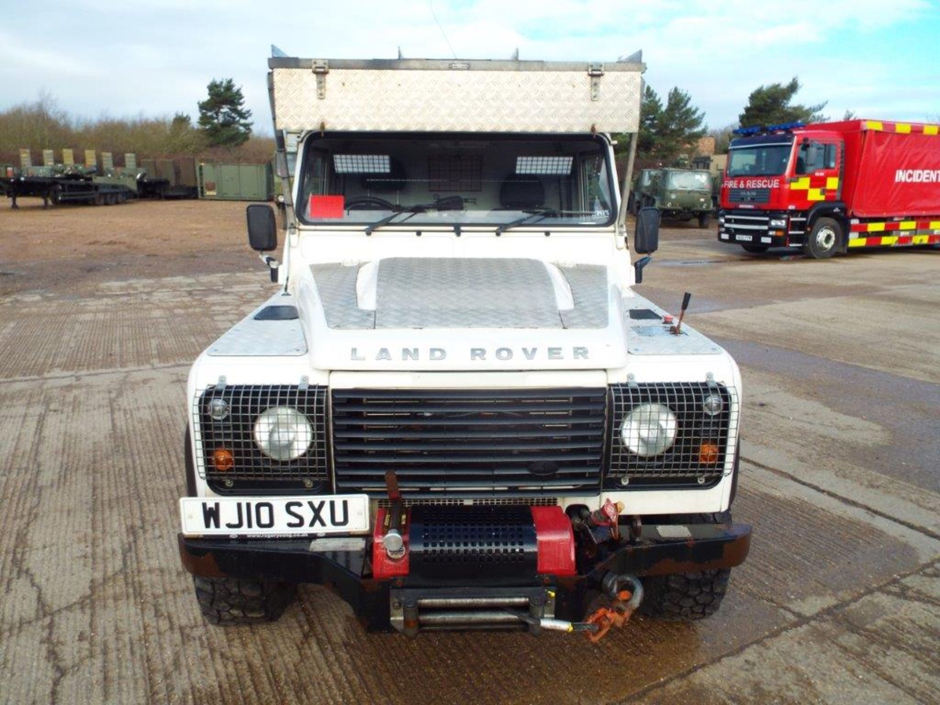Land Rover Defender 110 Puma Hardtop 4x4 Special Utility (Mobile Workshop) complete with Winch - Image 2 of 32