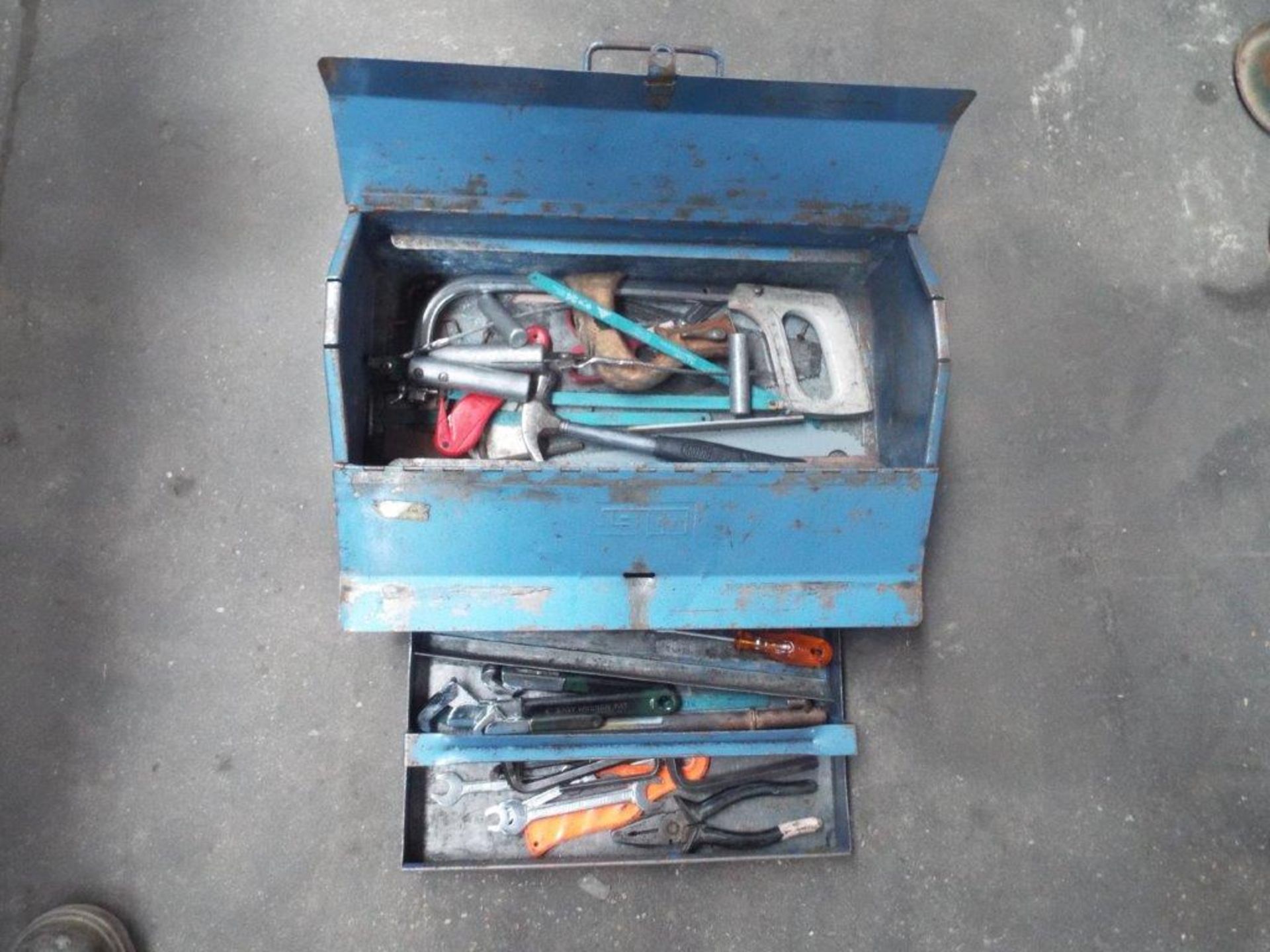 Talco Heavy Duty Steel Barn Door Tool Box Complete with a Selection of Tools