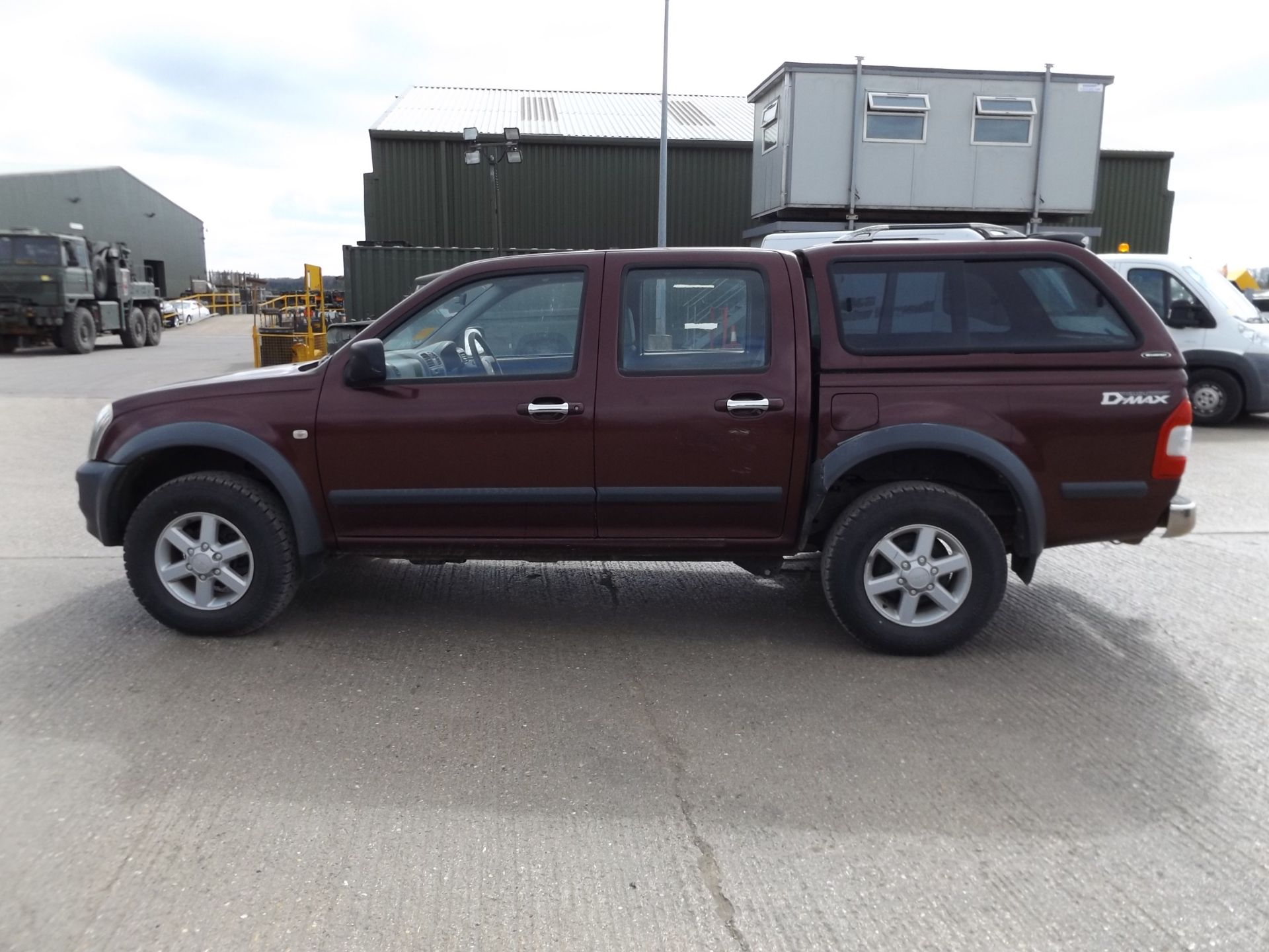 Isuzu D-Max Double Cab 3.0 Diesel 4 x 4 - Image 4 of 16