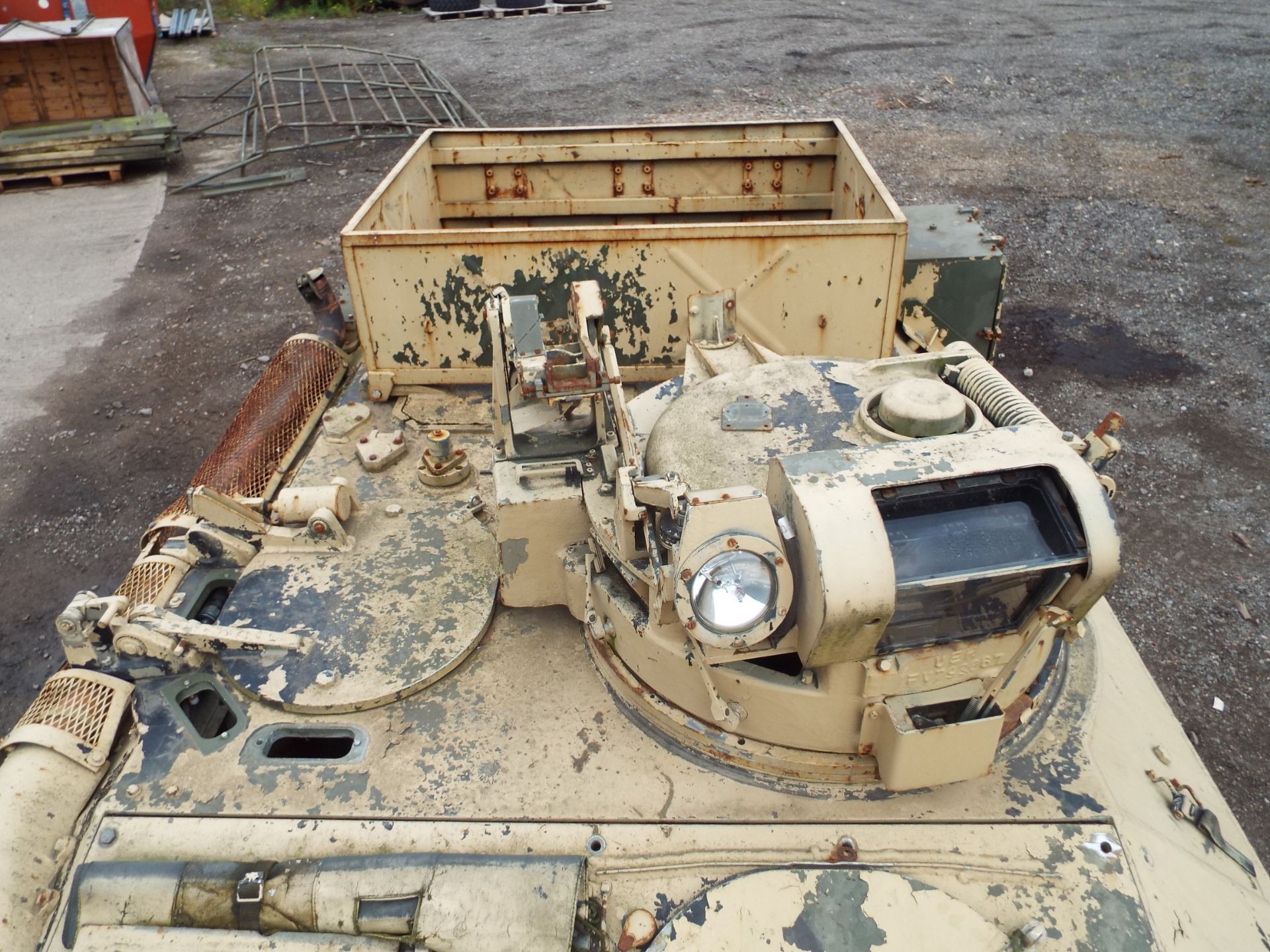 CVRT (Combat Vehicle Reconnaissance Tracked) Spartan Armoured Personnel Carrier - Bild 9 aus 33