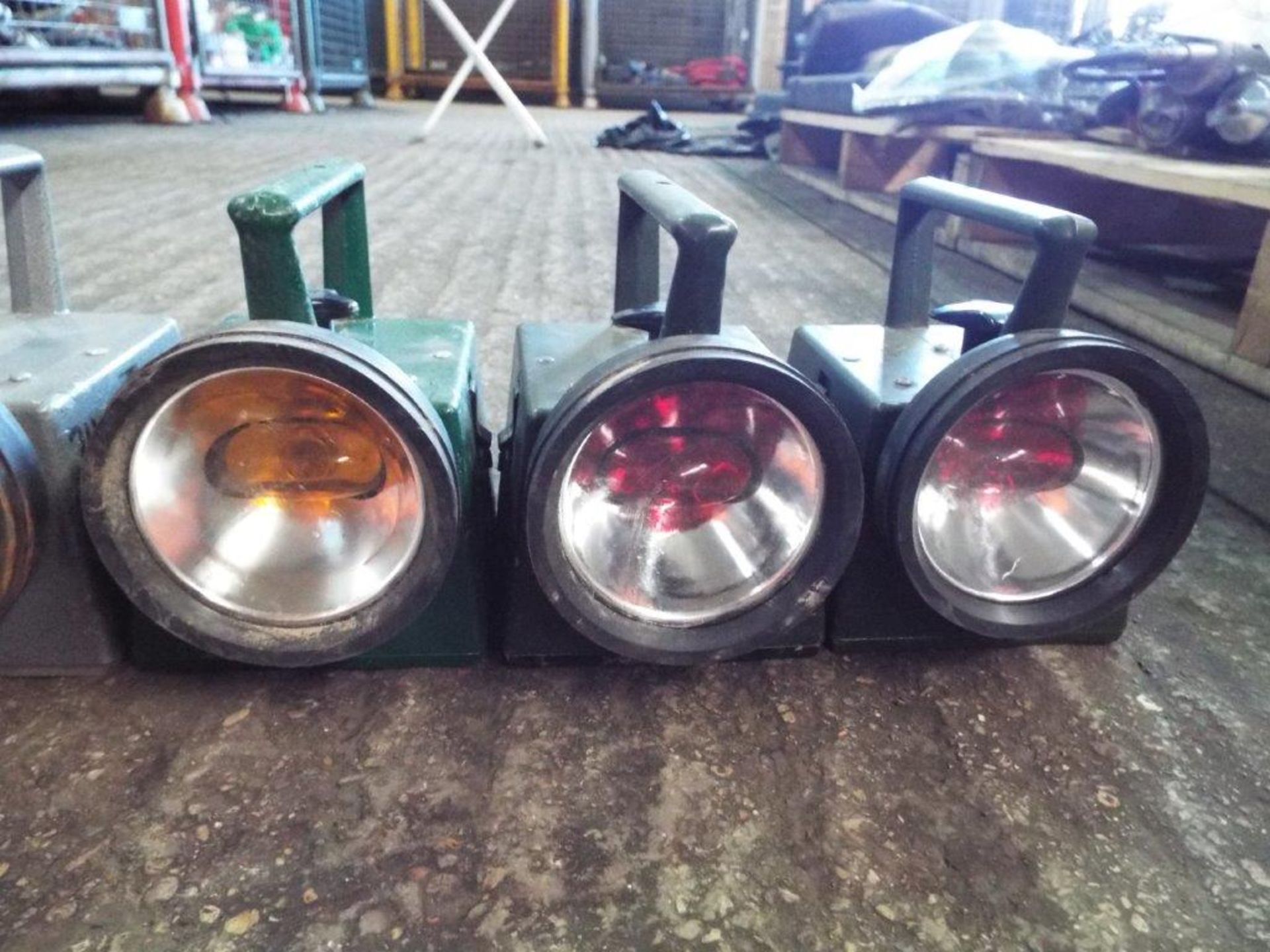 6 x Signal Lamps with 4 aspects Red, Amber, Green and Clear - Image 3 of 7