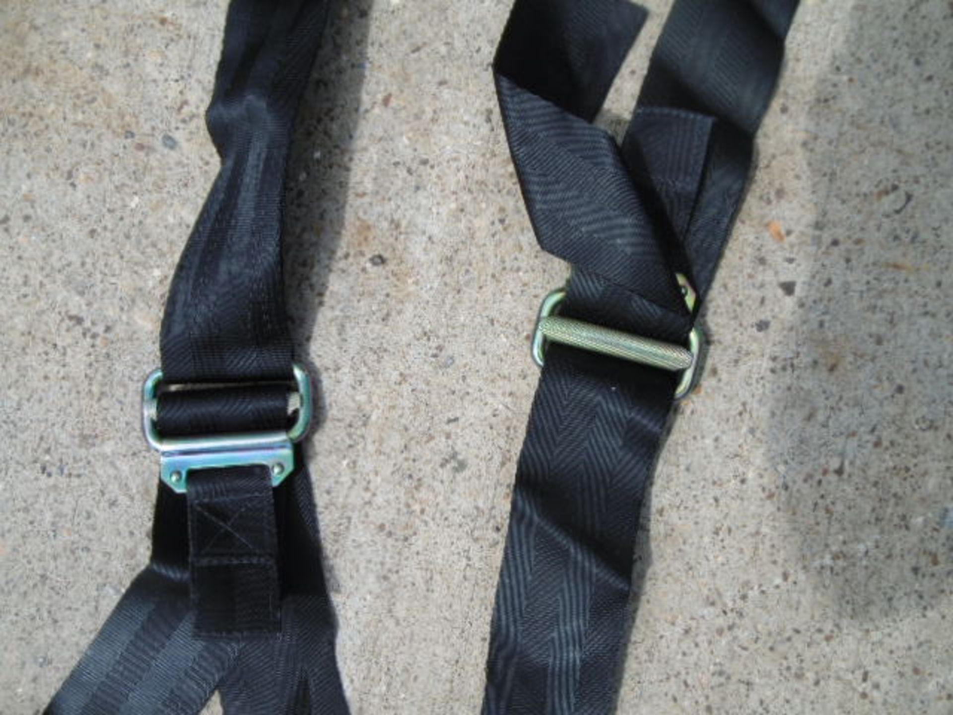 15 x FV432 Drivers Safety Harnesses - Image 5 of 7